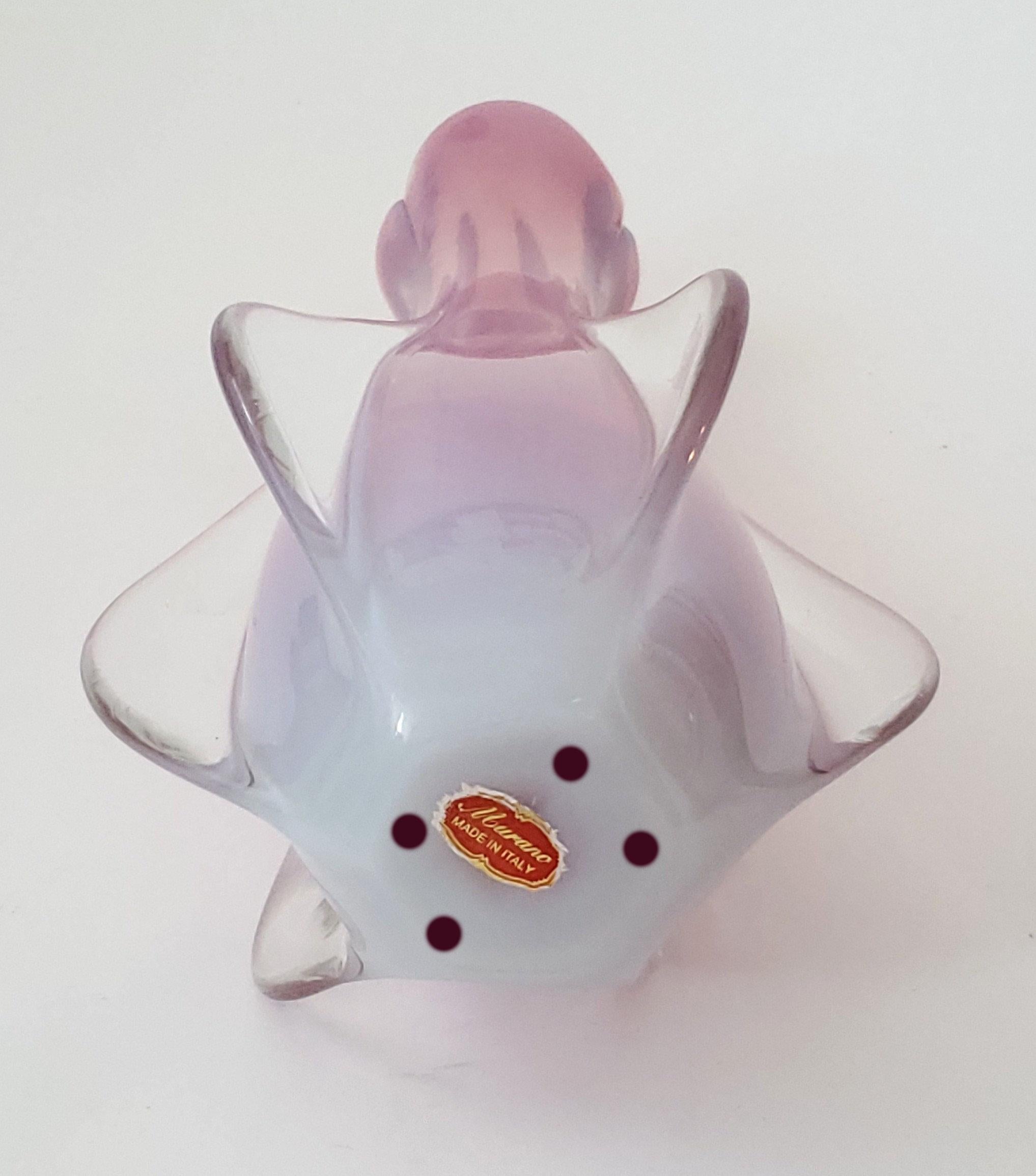 Vaso in vetro di Murano rosa opalescente del 1960 In condizioni buone in vendita a Miami, FL