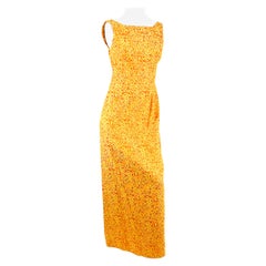 Vestido de brocado floral naranja y dorado de los años 60