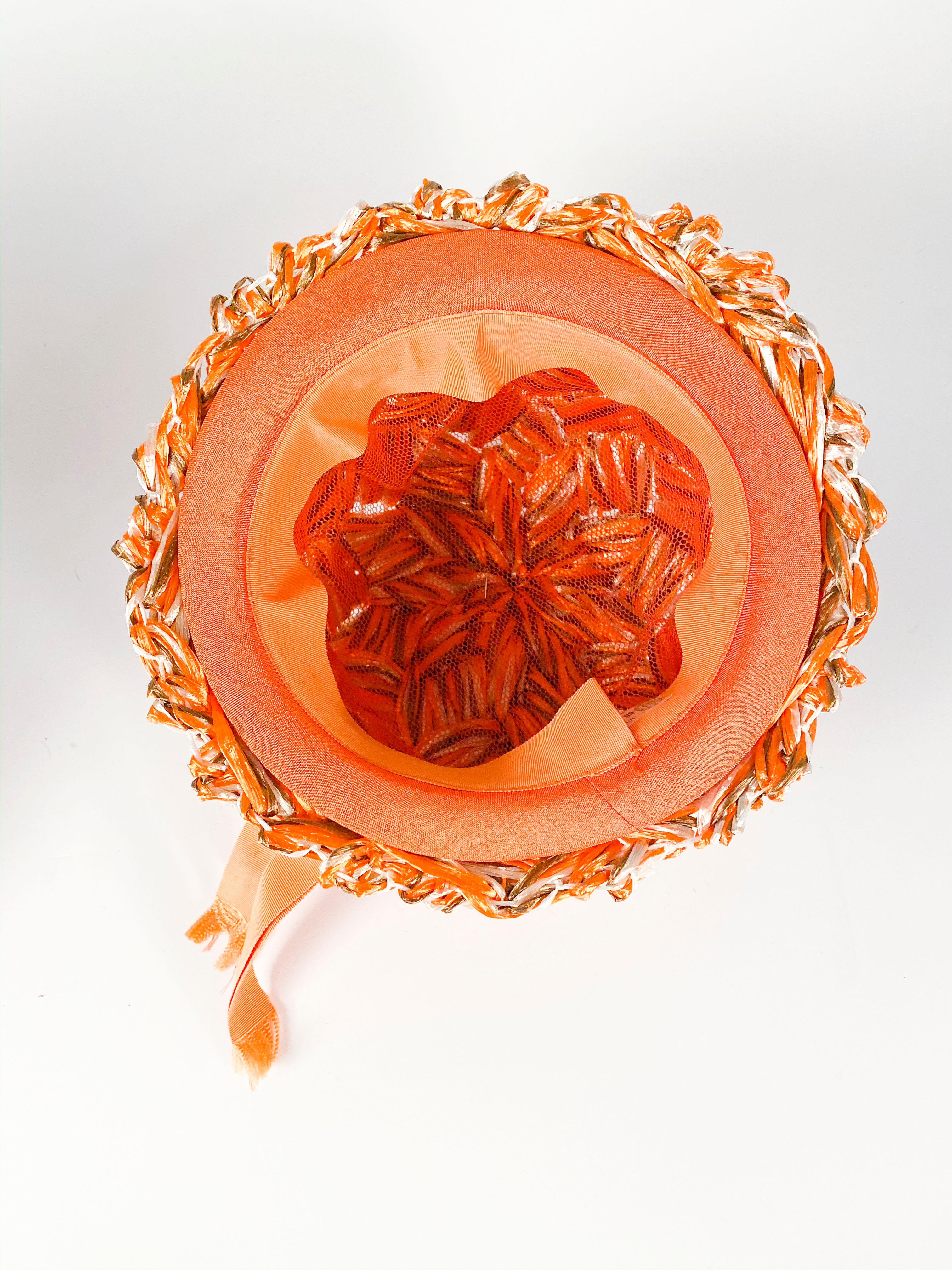 Cloche in rafia arancione del 1960 in vendita 1