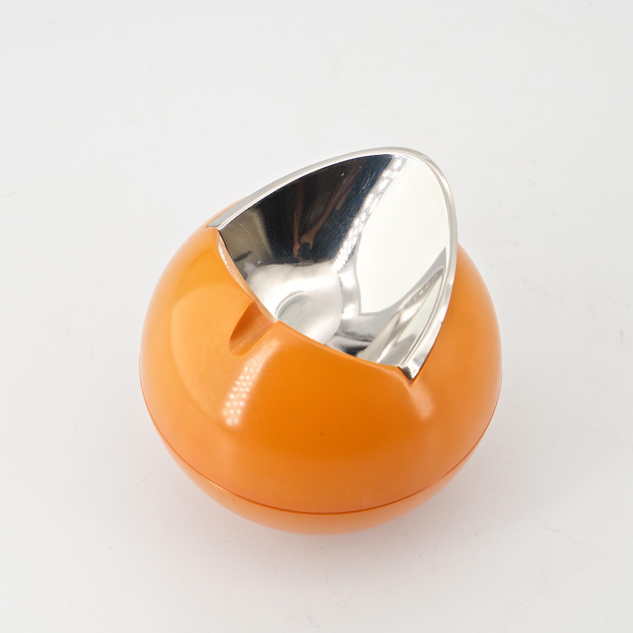 1960s Orb Ashtray Mod Psychedelic Orange Mid-Century Plastic + Steel Sculpture In Good Condition For Sale In Hyattsville, MD