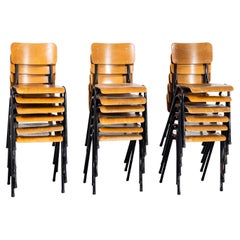 Chaises de salle à manger d'université empilables noires originales des années 1960 à large dossier