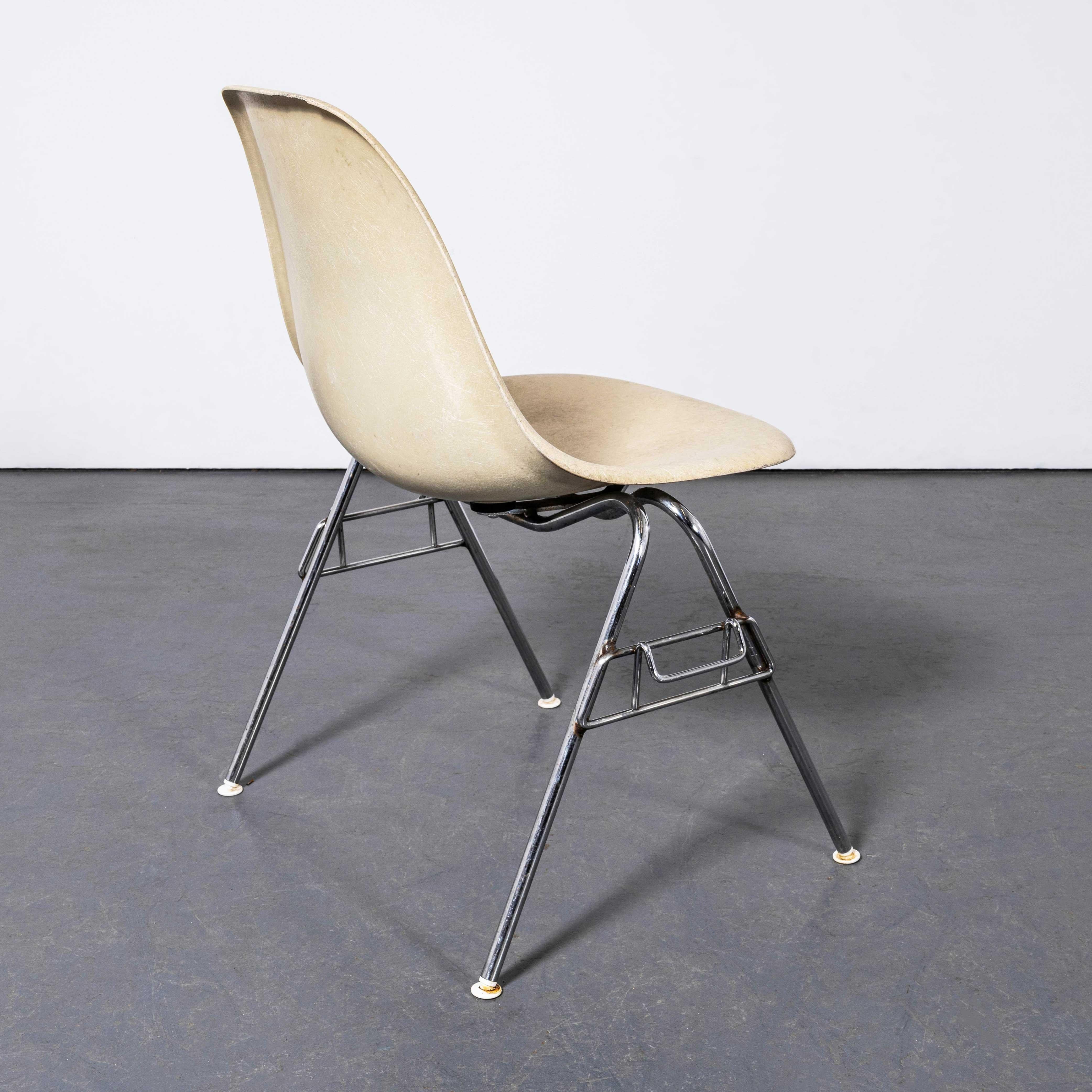 1960's Eames DSS Stacking Off White Fibreglass Chair - Large Quantity Available For Sale 7