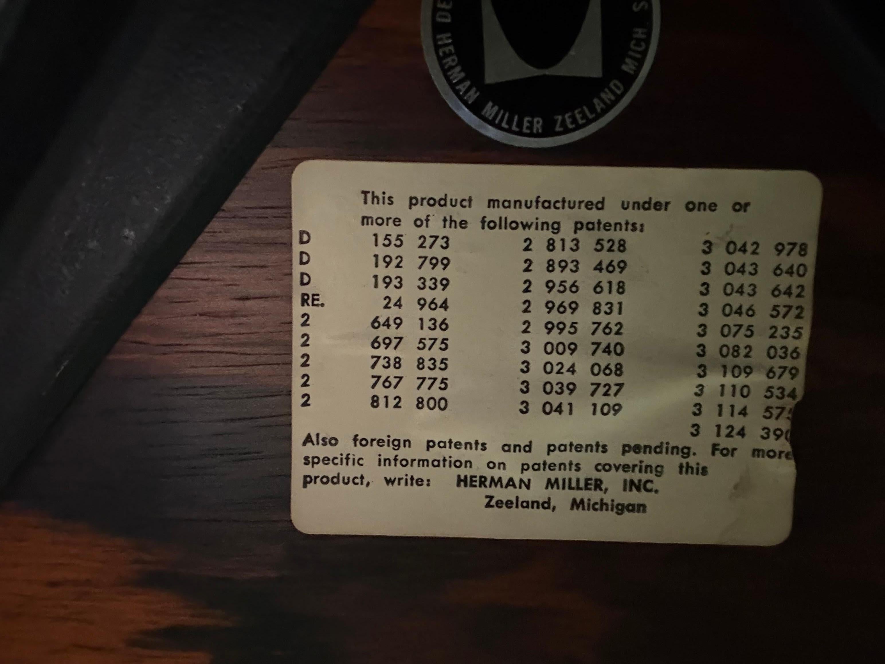1960er Jahre Original früher Herman Miller Eames Lounge Chair und Ottoman im Angebot 6