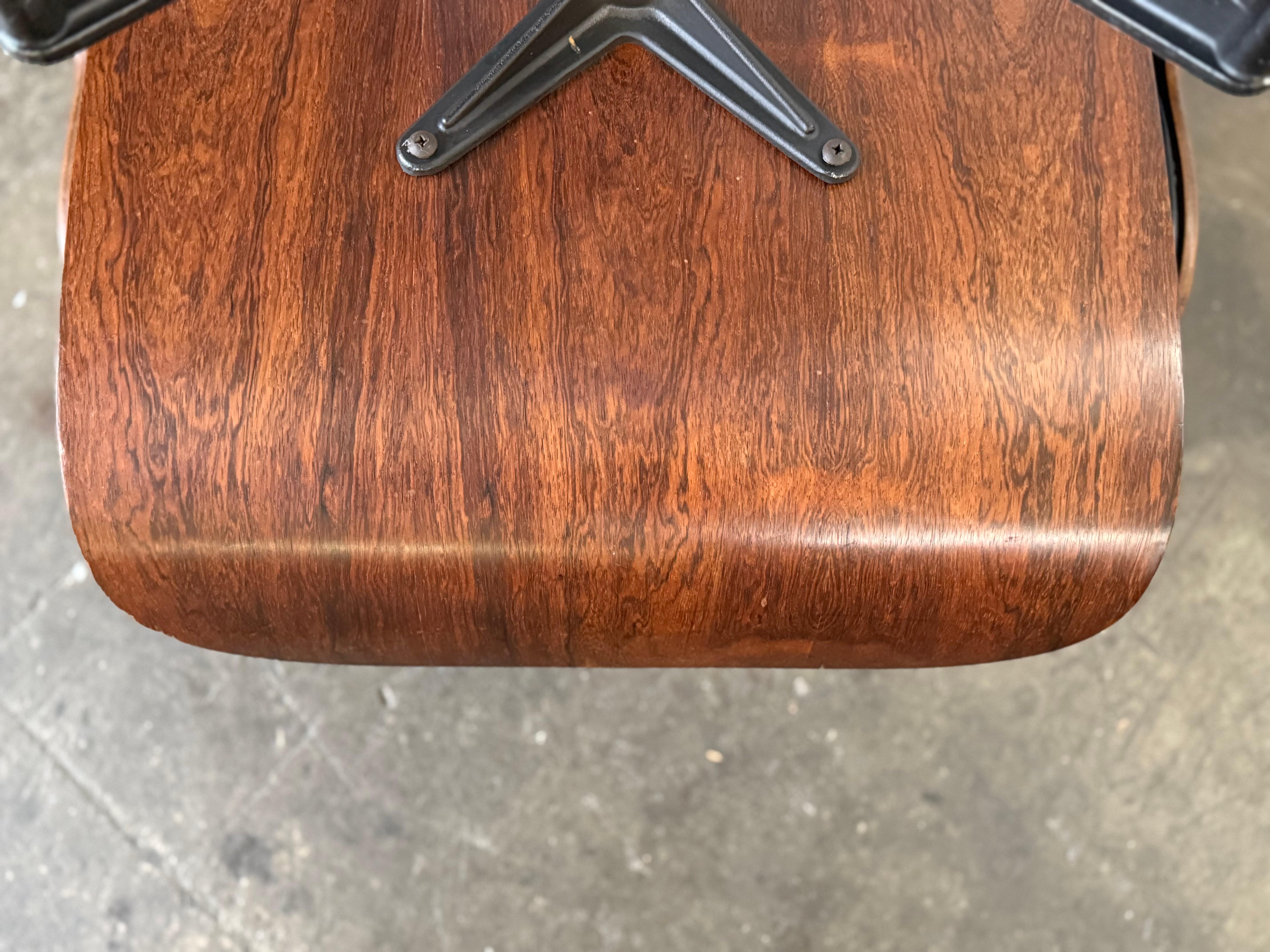 1960er Jahre Original früher Herman Miller Eames Lounge Chair und Ottoman im Angebot 2