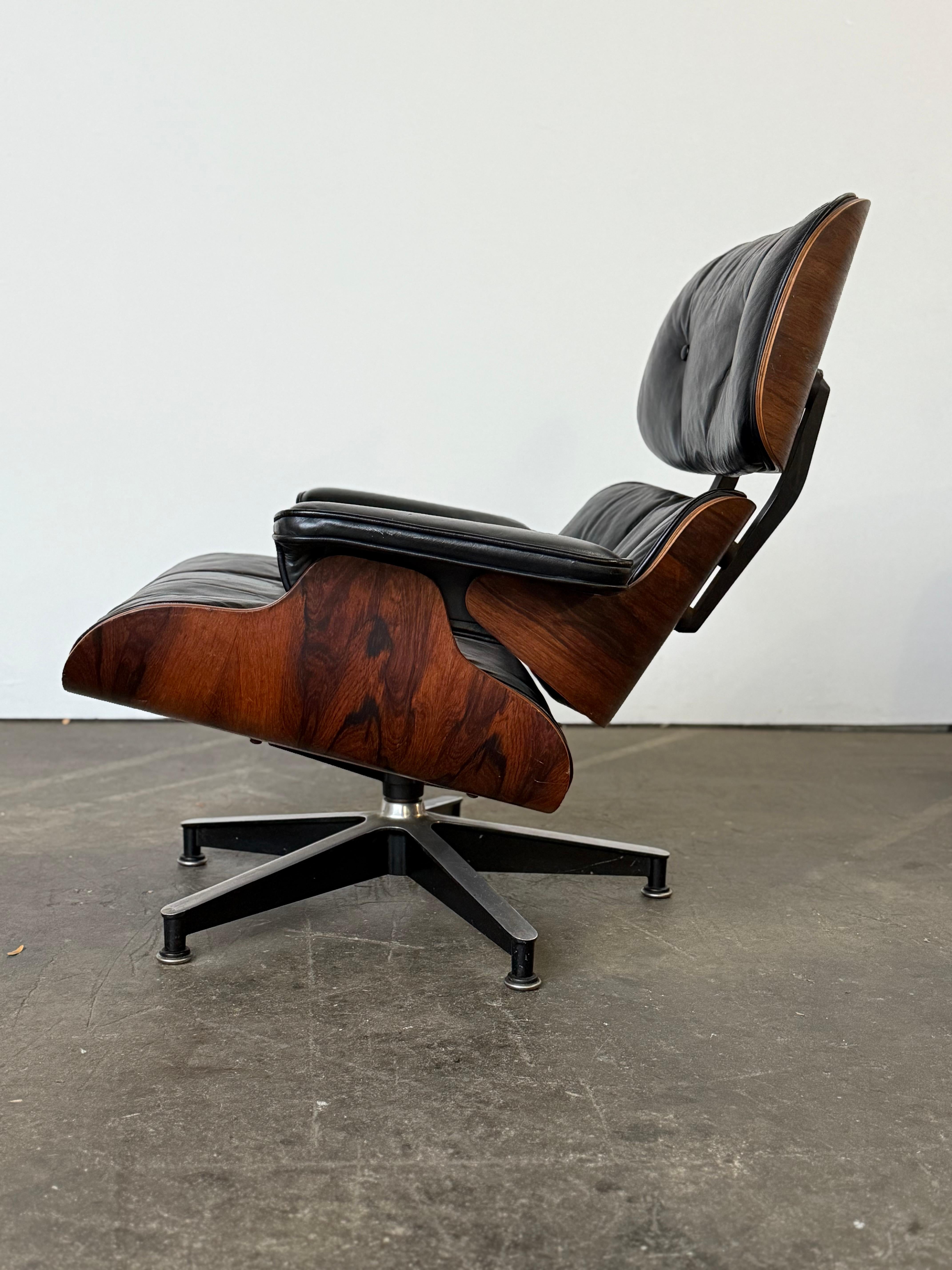 1960er Jahre Original früher Herman Miller Eames Lounge Chair und Ottoman im Angebot 3