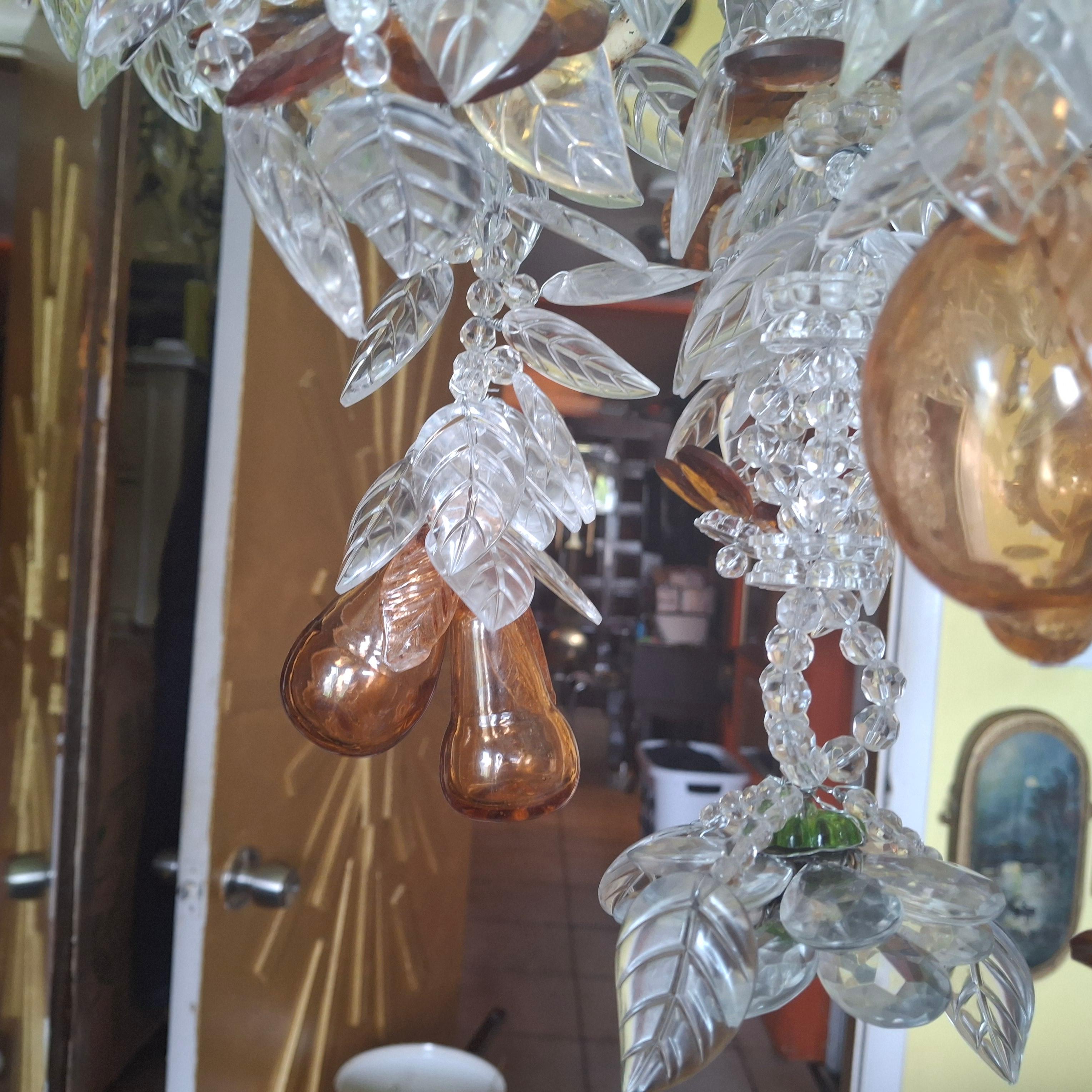 Lustre Régence française des années 1960 avec plus de 500+ pétales de cristal taillés à la main, fleuri avec fruits en vente 9