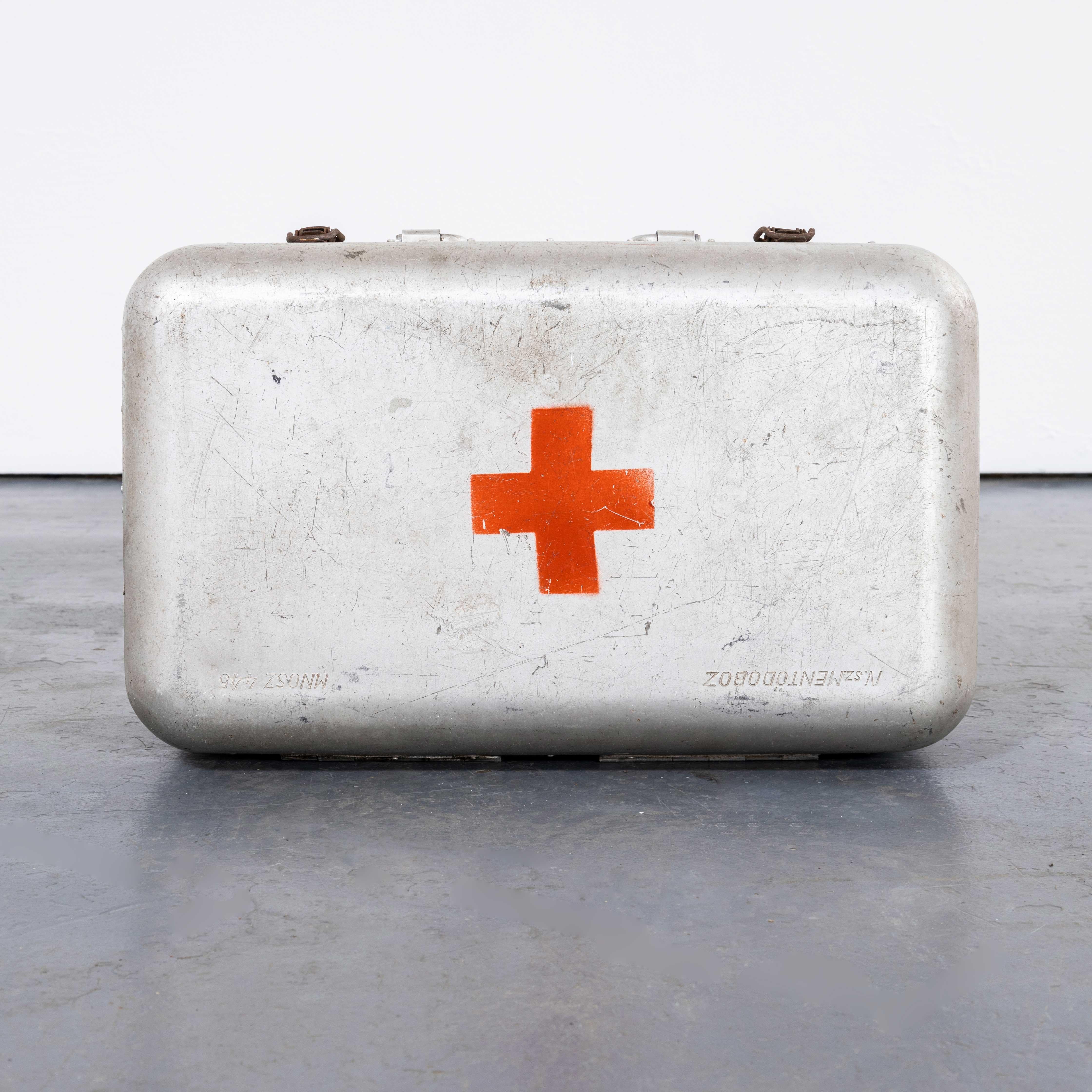 1960's Original Hungarian Army First Aid Boxes - Large Shape For Sale 4