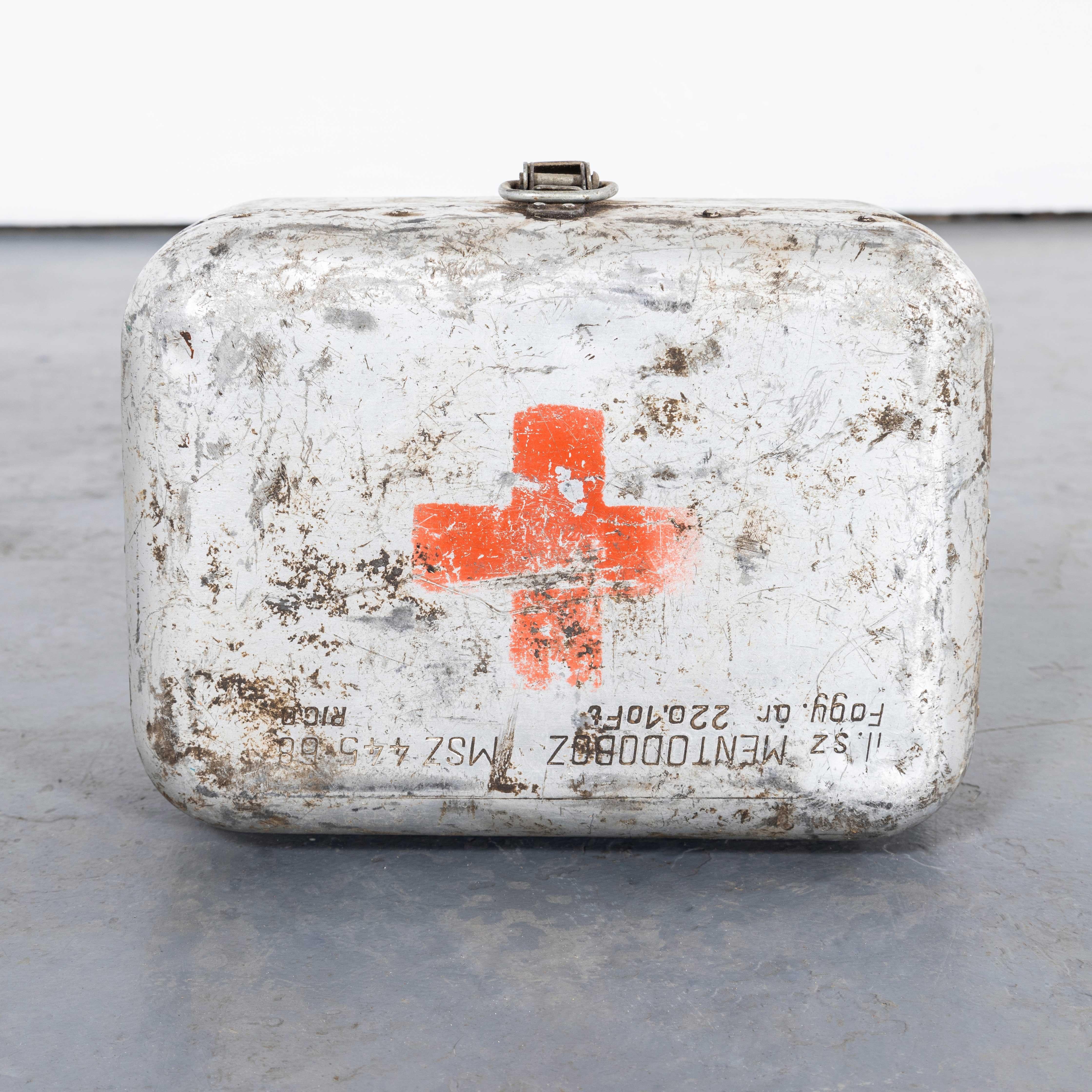 1960's Original Hungarian Army First Aid Boxes - Medium Shape For Sale 4