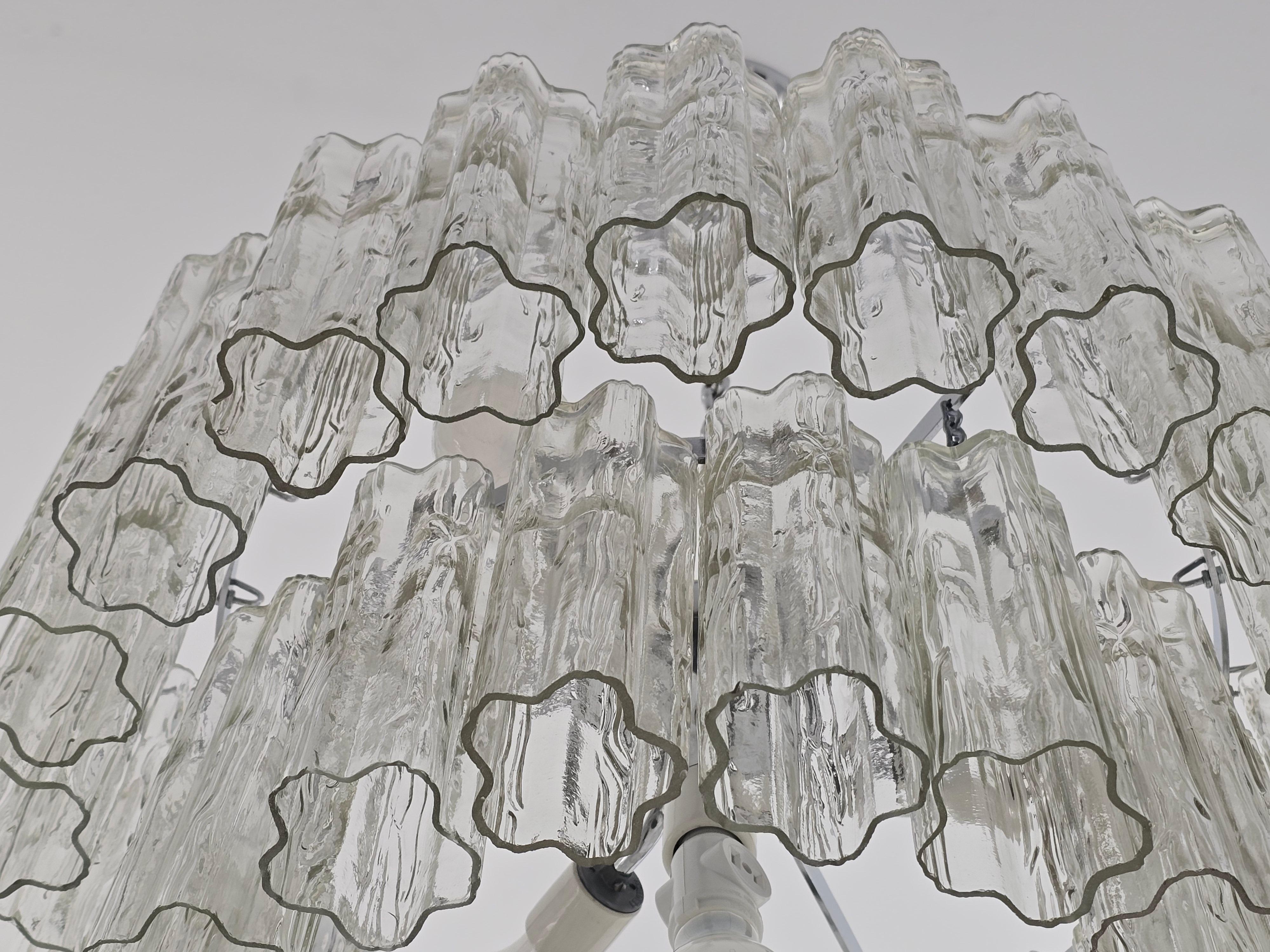 Originale degli anni '60  Grande lampadario a tubo di vetro a due piani di Venini Tronchi in vendita 2