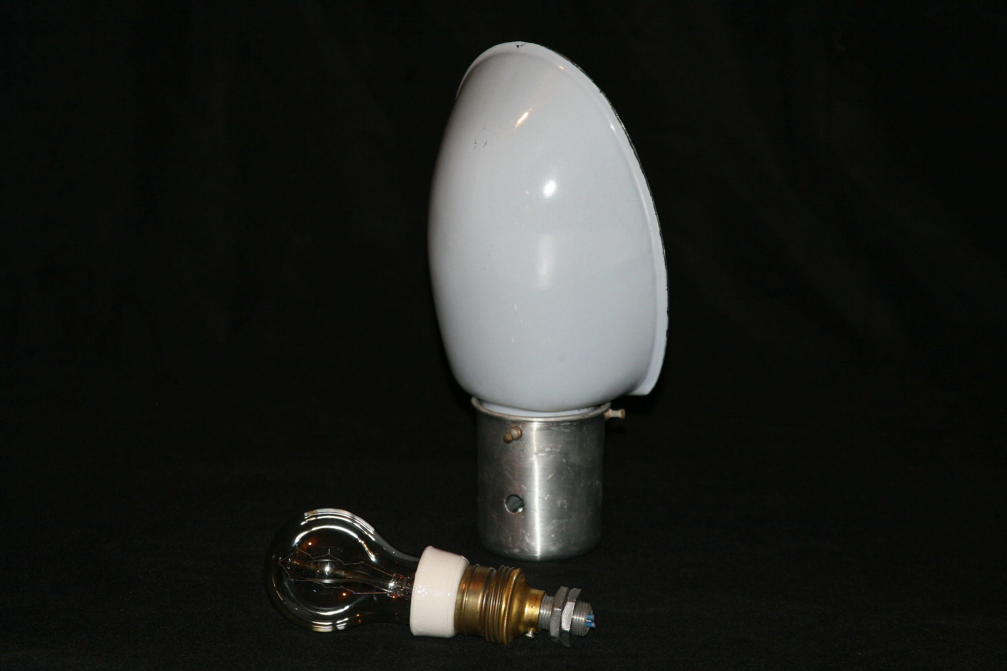 old fashioned stage lights