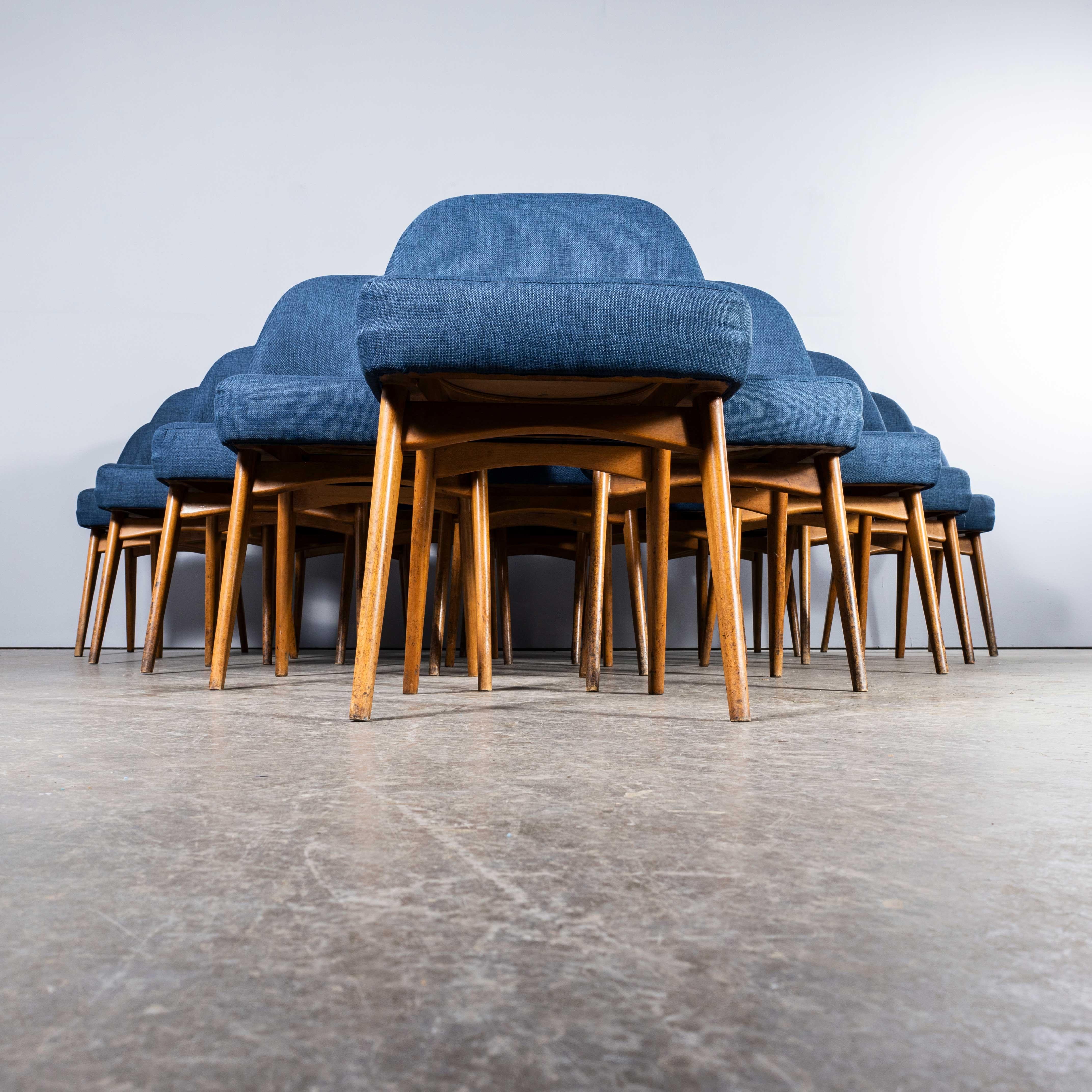 1960's Original gepolsterte Ben Chairs - Gute Menge verfügbar (Englisch) im Angebot