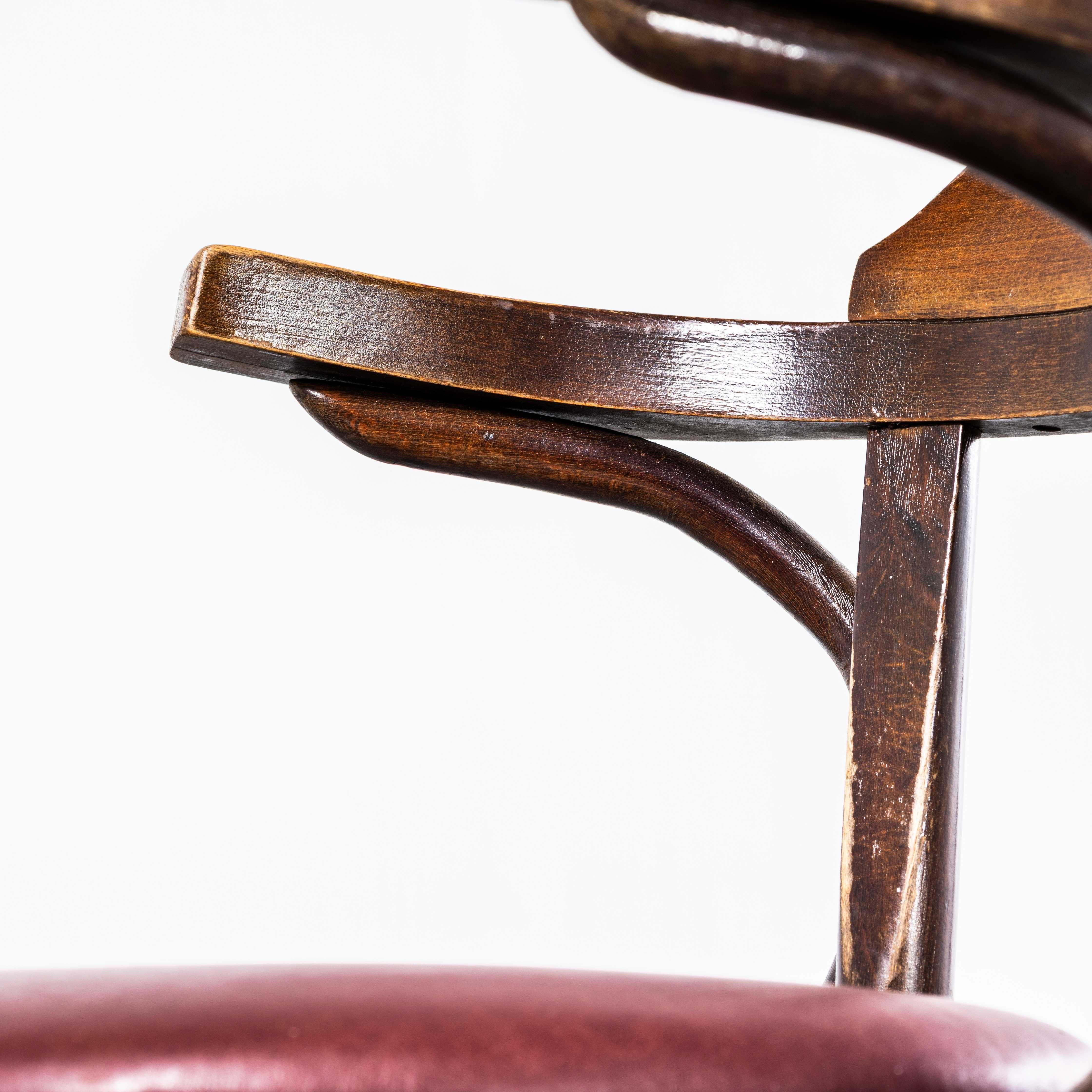 1960's Original Vintage Bentwood Dining Armchairs - Open Back With Red Padded Se. en vente 2
