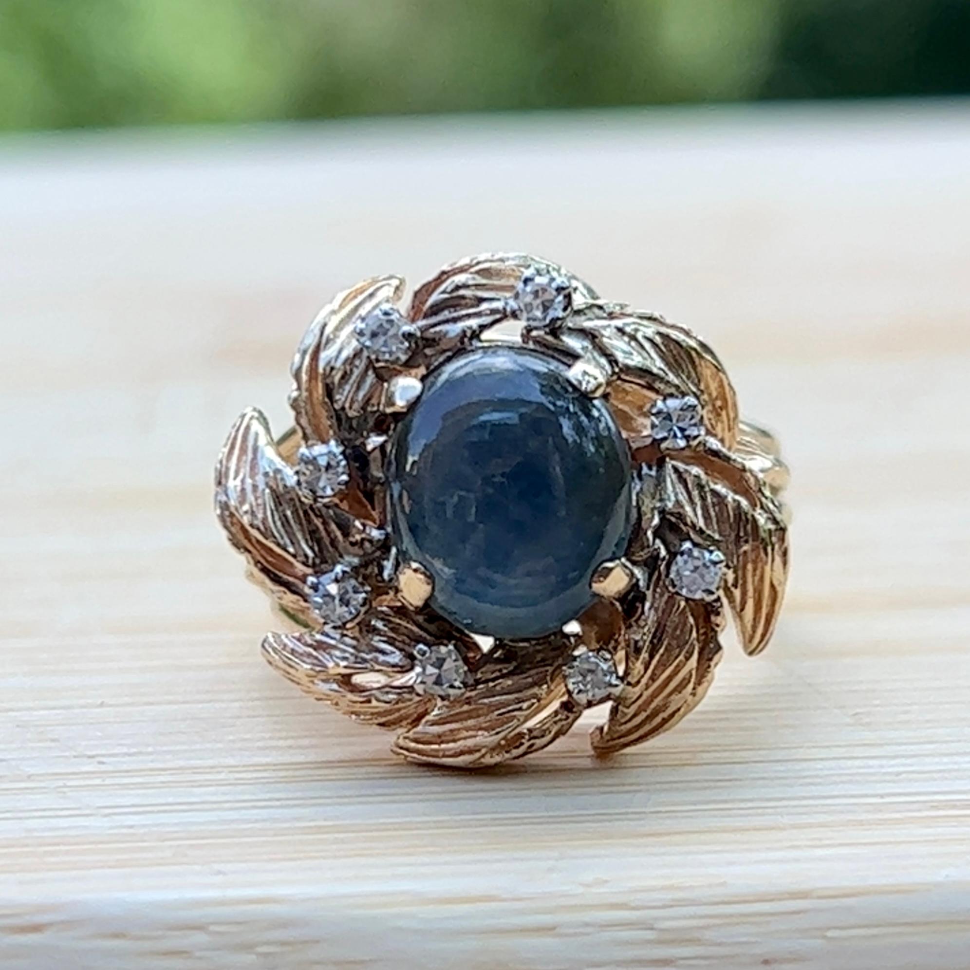 1960s Oscar Caplan Sapphire and Diamond Wreath Ring in 14K Yellow Gold  In Good Condition For Sale In Towson, MD