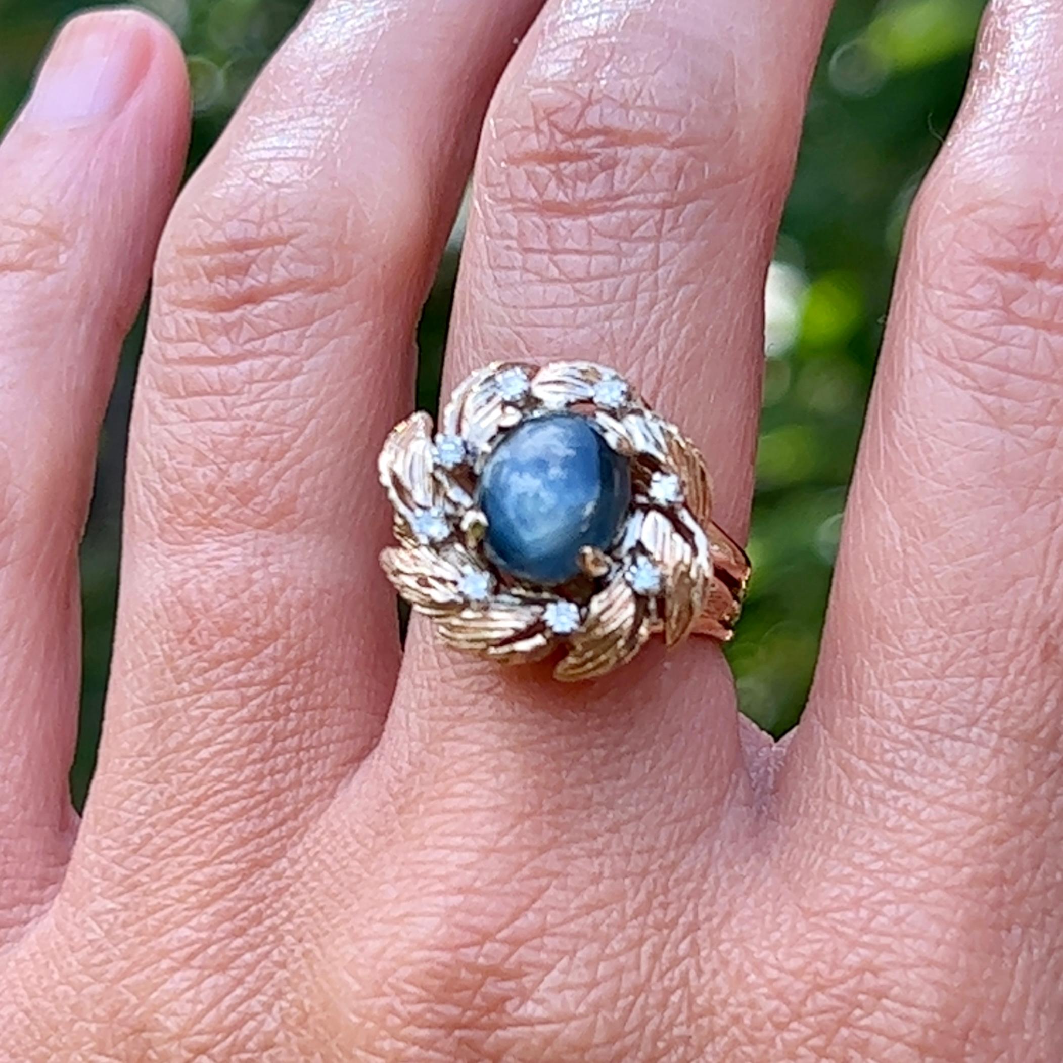 1960s Oscar Caplan Sapphire and Diamond Wreath Ring in 14K Yellow Gold  For Sale 2