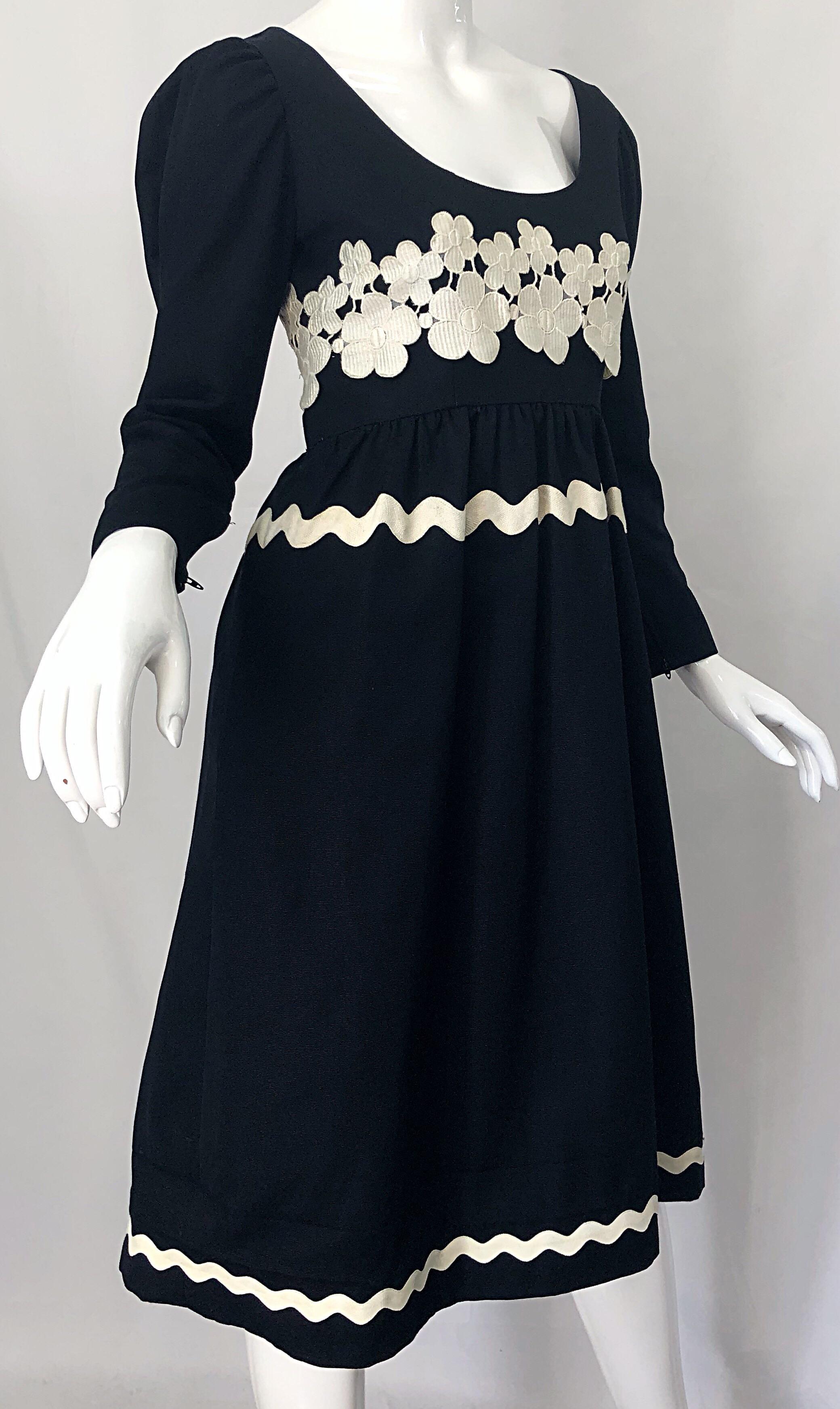 1960s Oscar de la Renta Black and White Embroidered Flower Rickrack 60s Dress For Sale 1