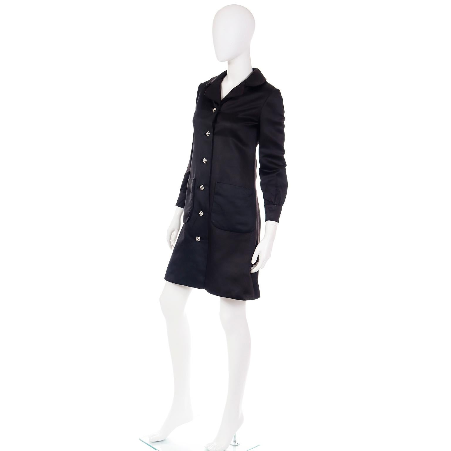 1960s Oscar de la Renta Black Satin Evening Coat w Rhinestone Buttons In Excellent Condition In Portland, OR