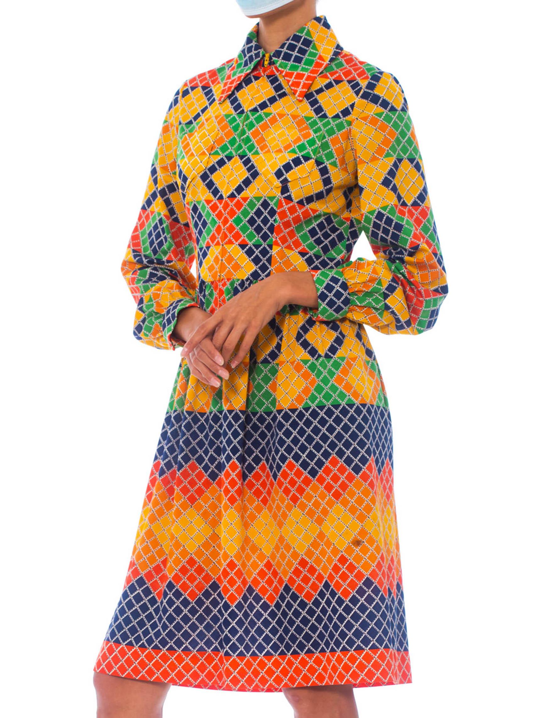 OSCAR DE LA RENTA Mehrfarbiges geometrisches Hemdkleid aus Polyester und Jersey, 1960er Jahre Damen im Angebot