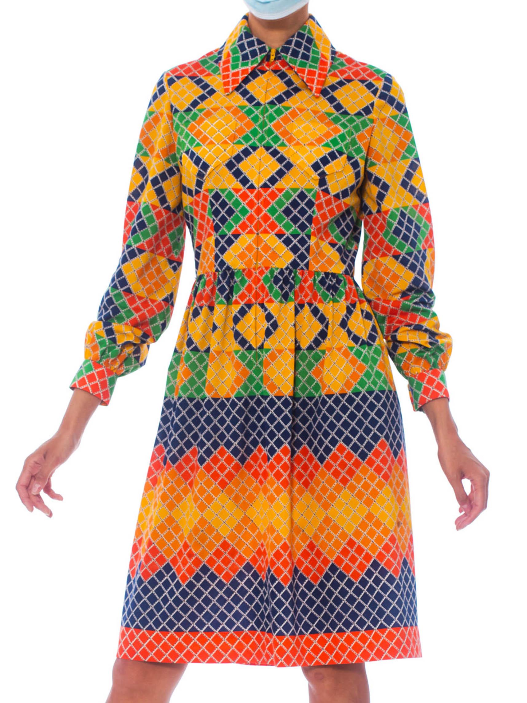 OSCAR DE LA RENTA Robe chemise en jersey de polyester multicolore à motifs géométriques, années 1960 3