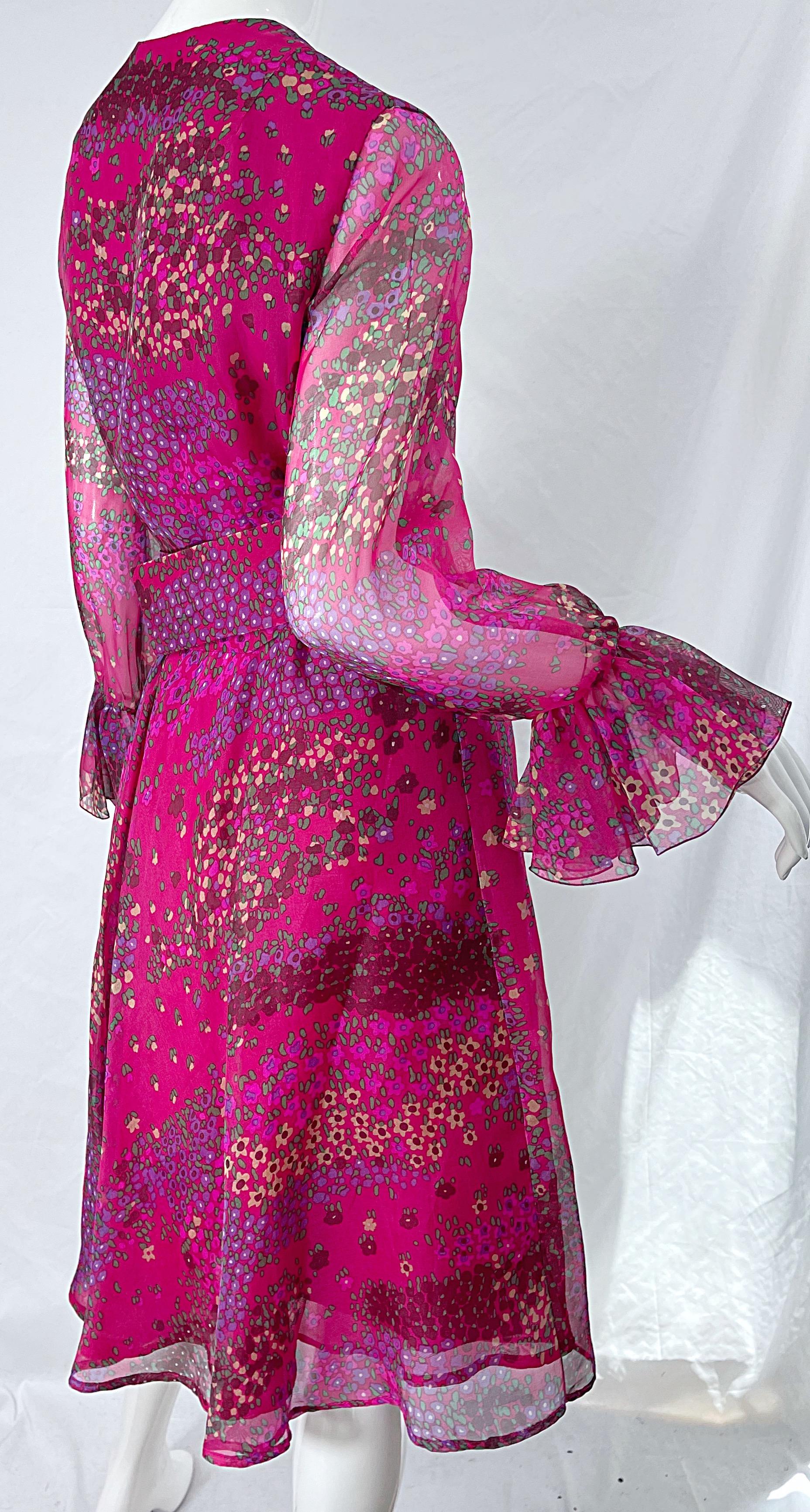 1960s Oscar de la Renta Pink Heart and Flower Print Vintage 60s Silk Dress For Sale 5
