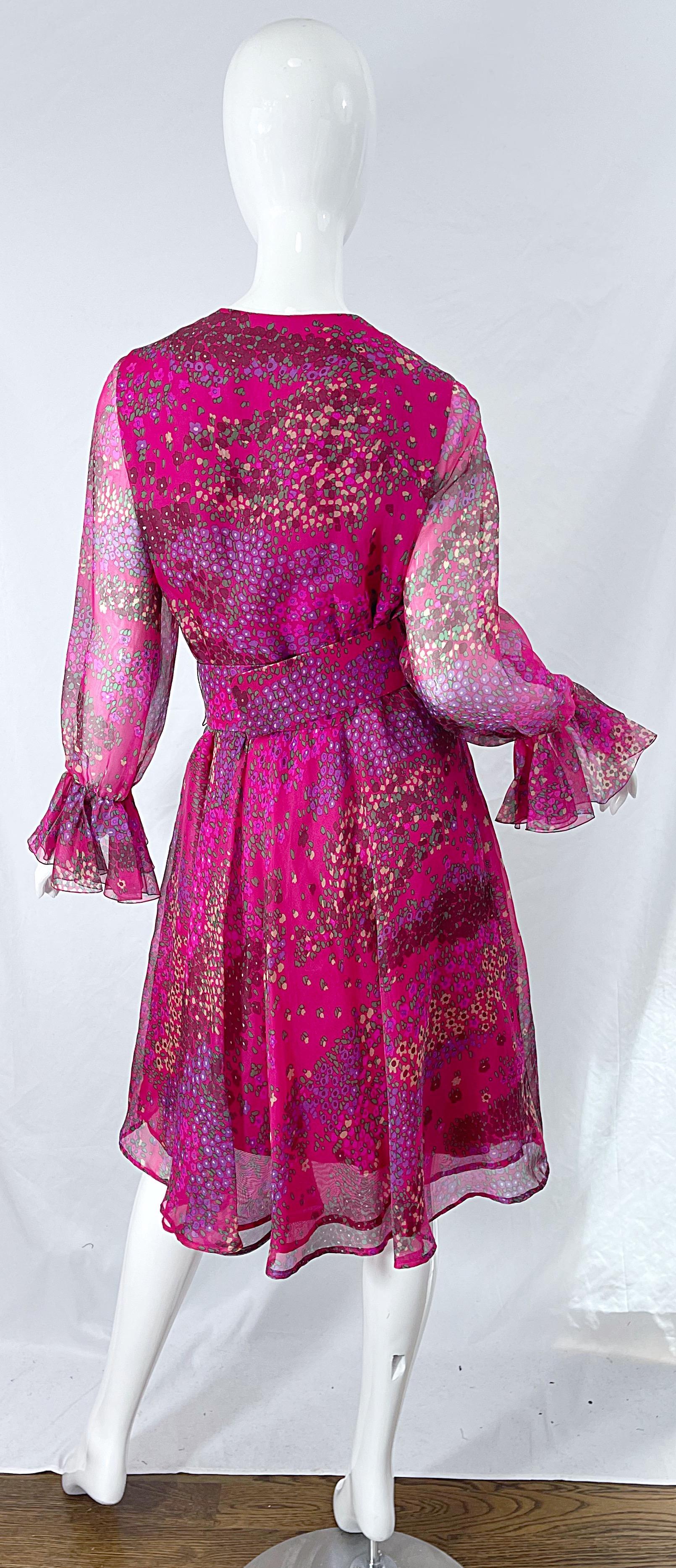 1960s Oscar de la Renta Pink Heart and Flower Print Vintage 60s Silk Dress For Sale 8