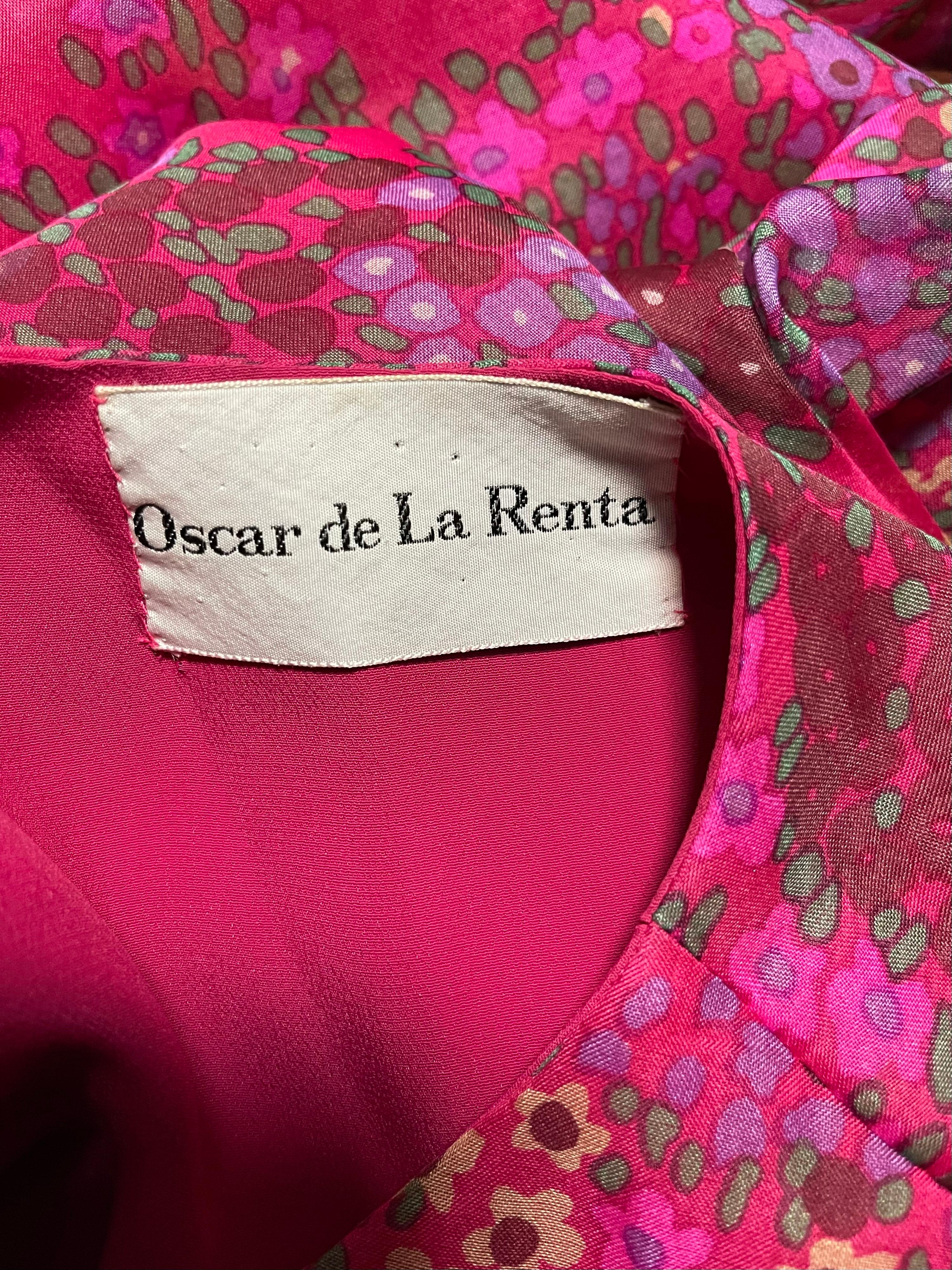 Oscar de la Renta Rosa Seidenkleid mit Herz- und Blumendruck aus den 1960er Jahren im Zustand „Hervorragend“ im Angebot in San Diego, CA