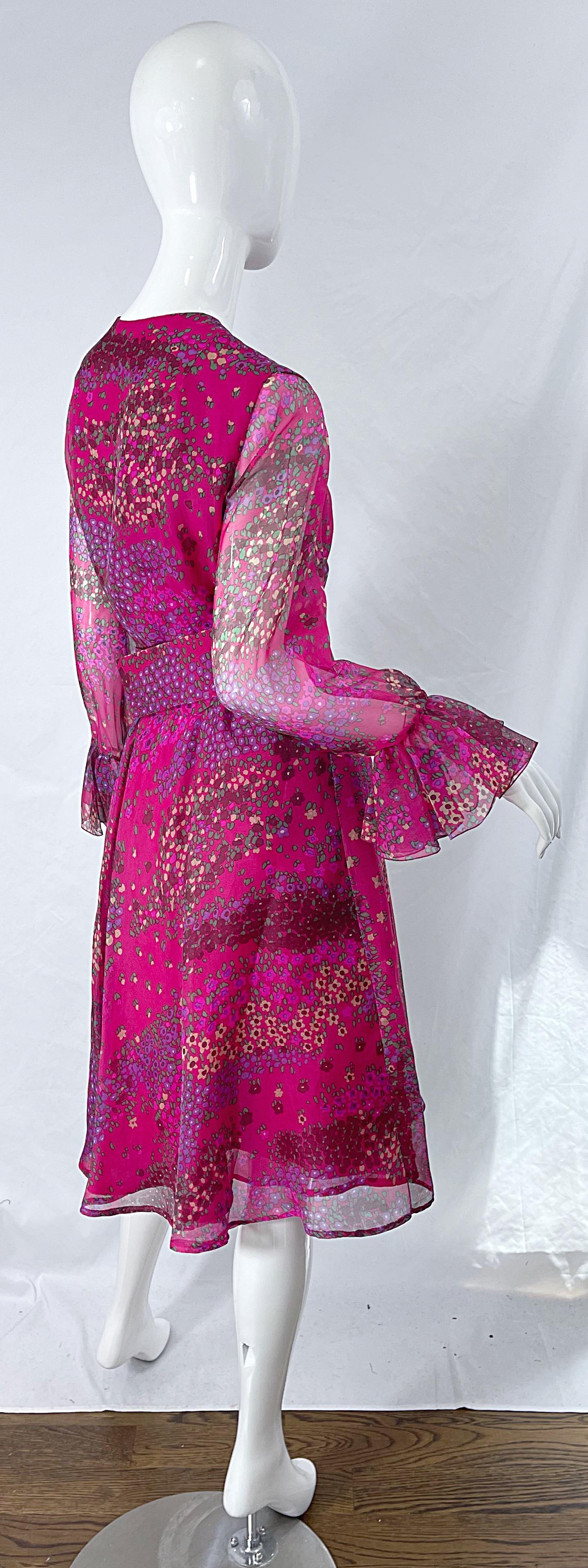 Oscar de la Renta Rosa Seidenkleid mit Herz- und Blumendruck aus den 1960er Jahren Damen im Angebot