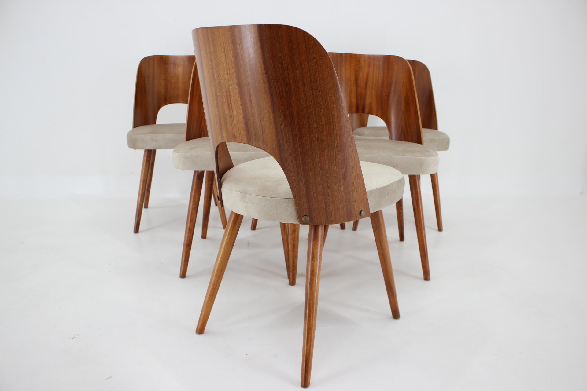Mid-20th Century 1960s Oswald Haerdtl Set of 6 Dining Chairs in Mahogany, Czechoslovakia 