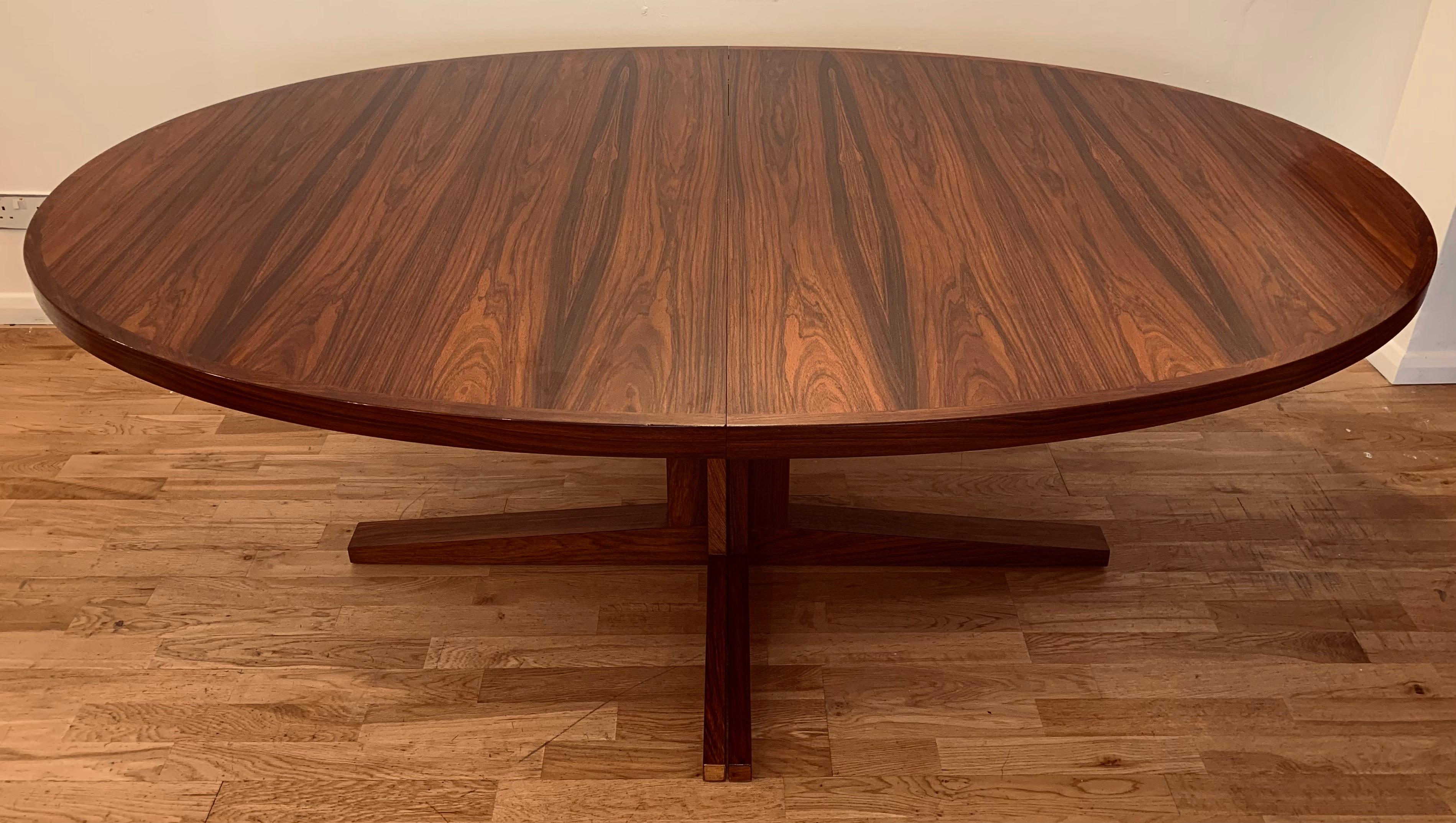 Danish 1960s Oval Extending John Mortensen Heltborg Rosewood Dining Table Model HM55