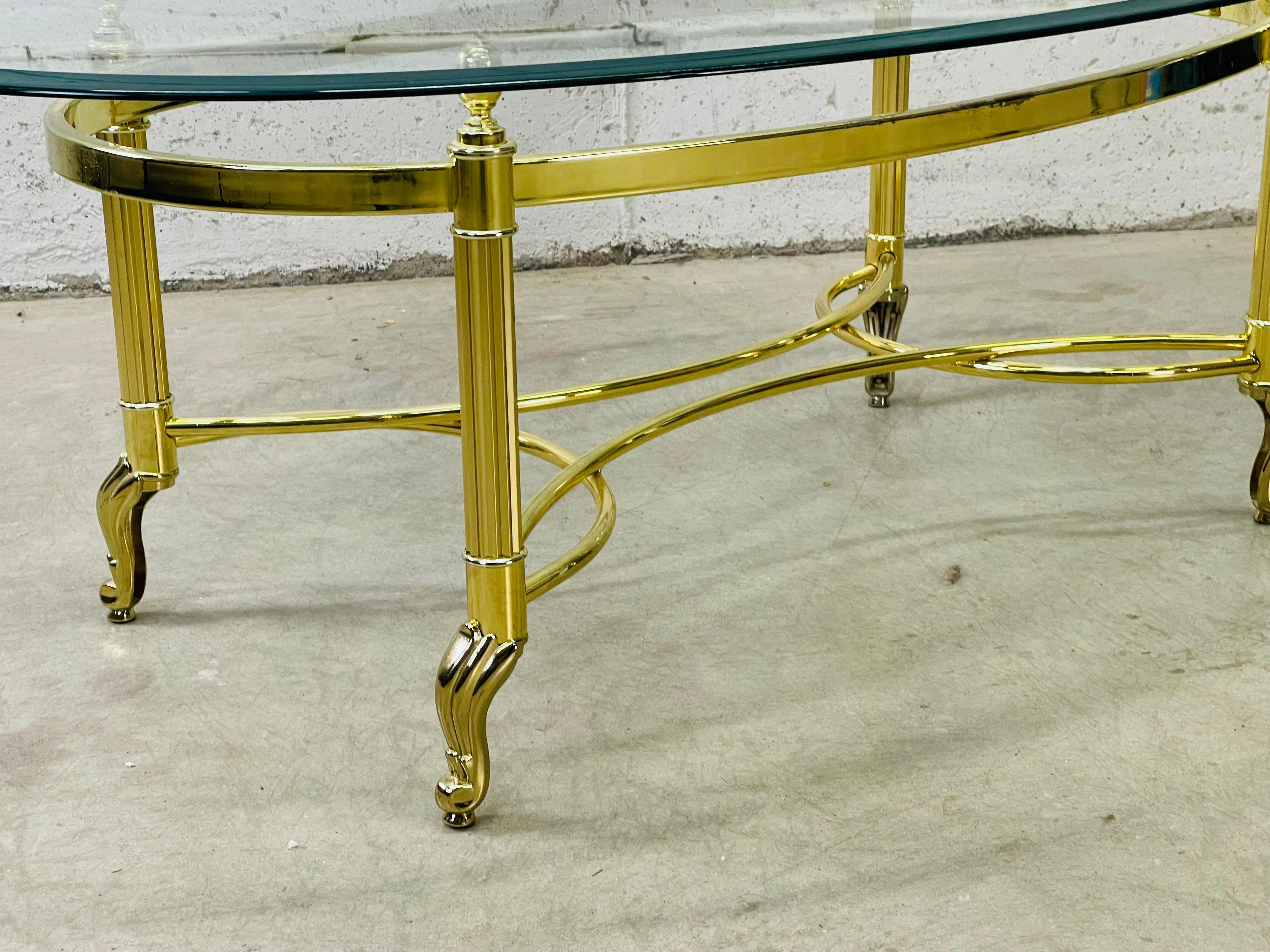 1960s Oval Glass Top Coffee Table In Good Condition For Sale In Amherst, NH