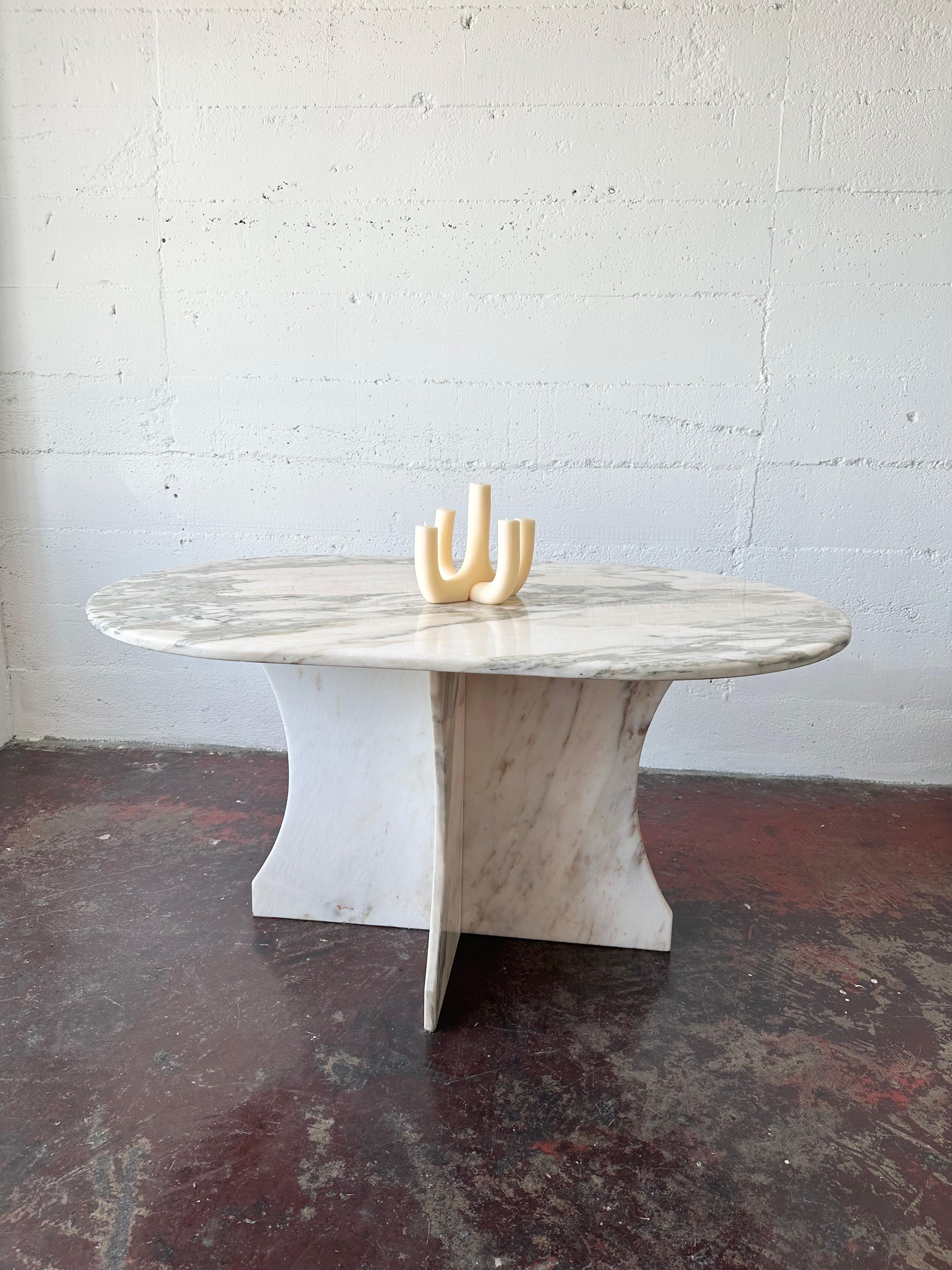 Vintage 1960s Oval Italian Marble Dining Table imported from Spain and made in Italy. This beautiful dining table seats 6.