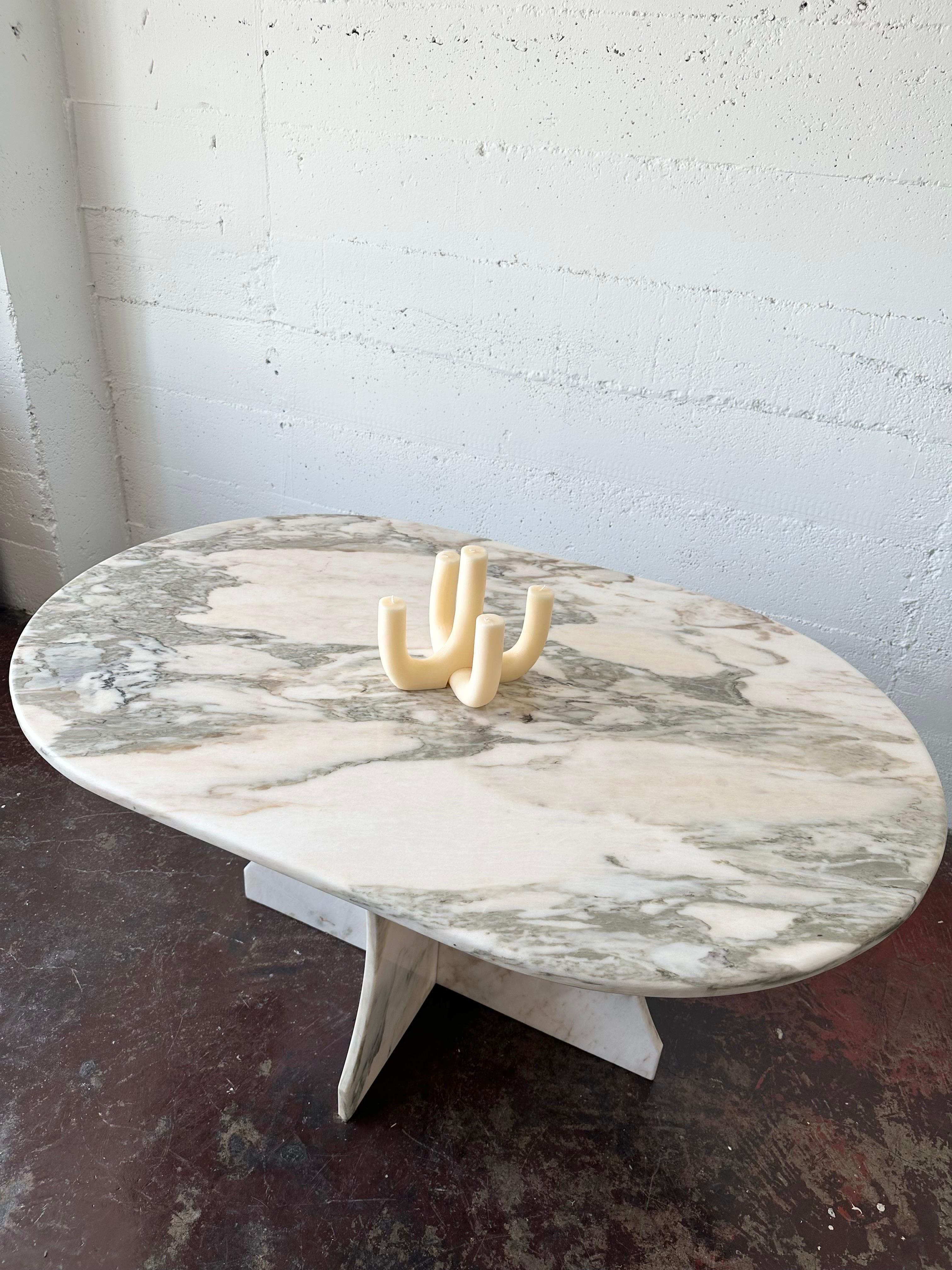 Mid-20th Century 1960s Oval Italian Marble Dining Table For Sale