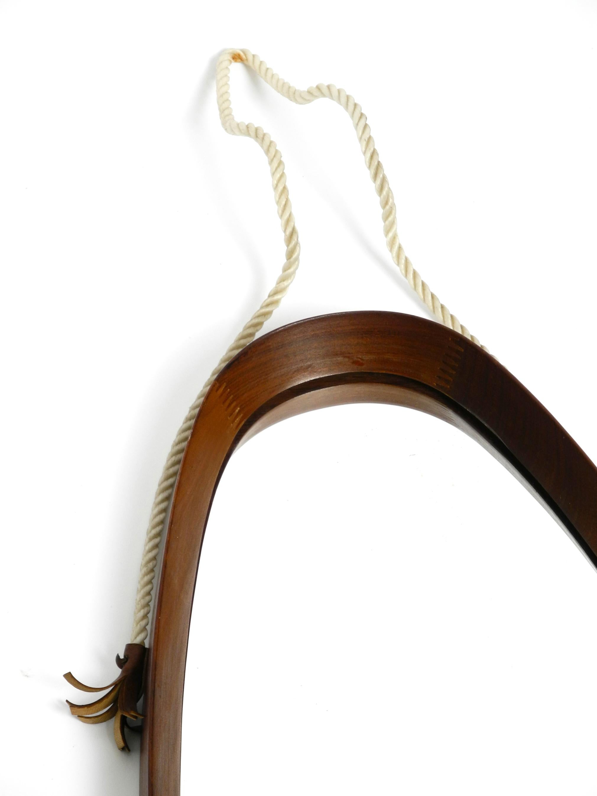 1960s oval large teak wall mirror with thick nylon rope  Made in Italy For Sale 8