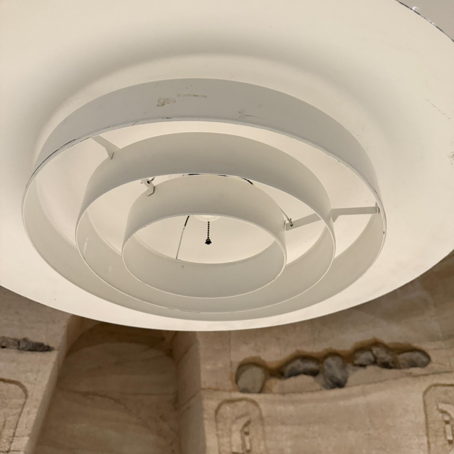 Lampada a sospensione oversize del 1960 Museum of Modern Art La Jolla, CA in vendita 1