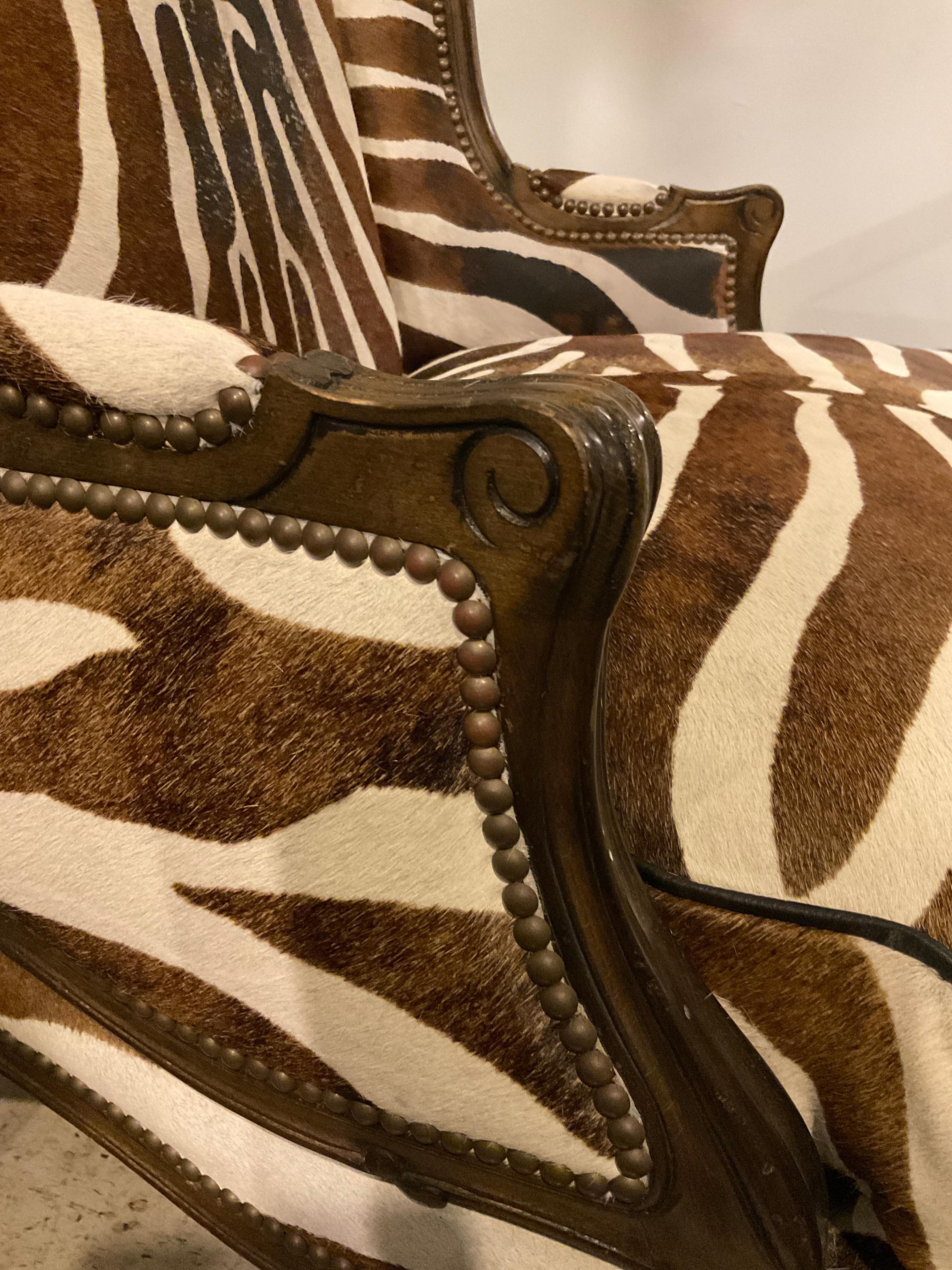1960s Oversized Bergere And Ottoman Upholstered In Zebra Pattern Cowhide For Sale 6