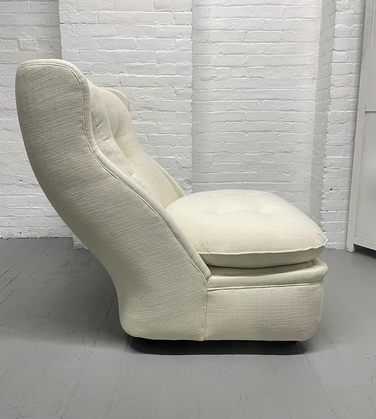 1960s Oversized Lounge Chairs, Pair In Good Condition For Sale In New York, NY