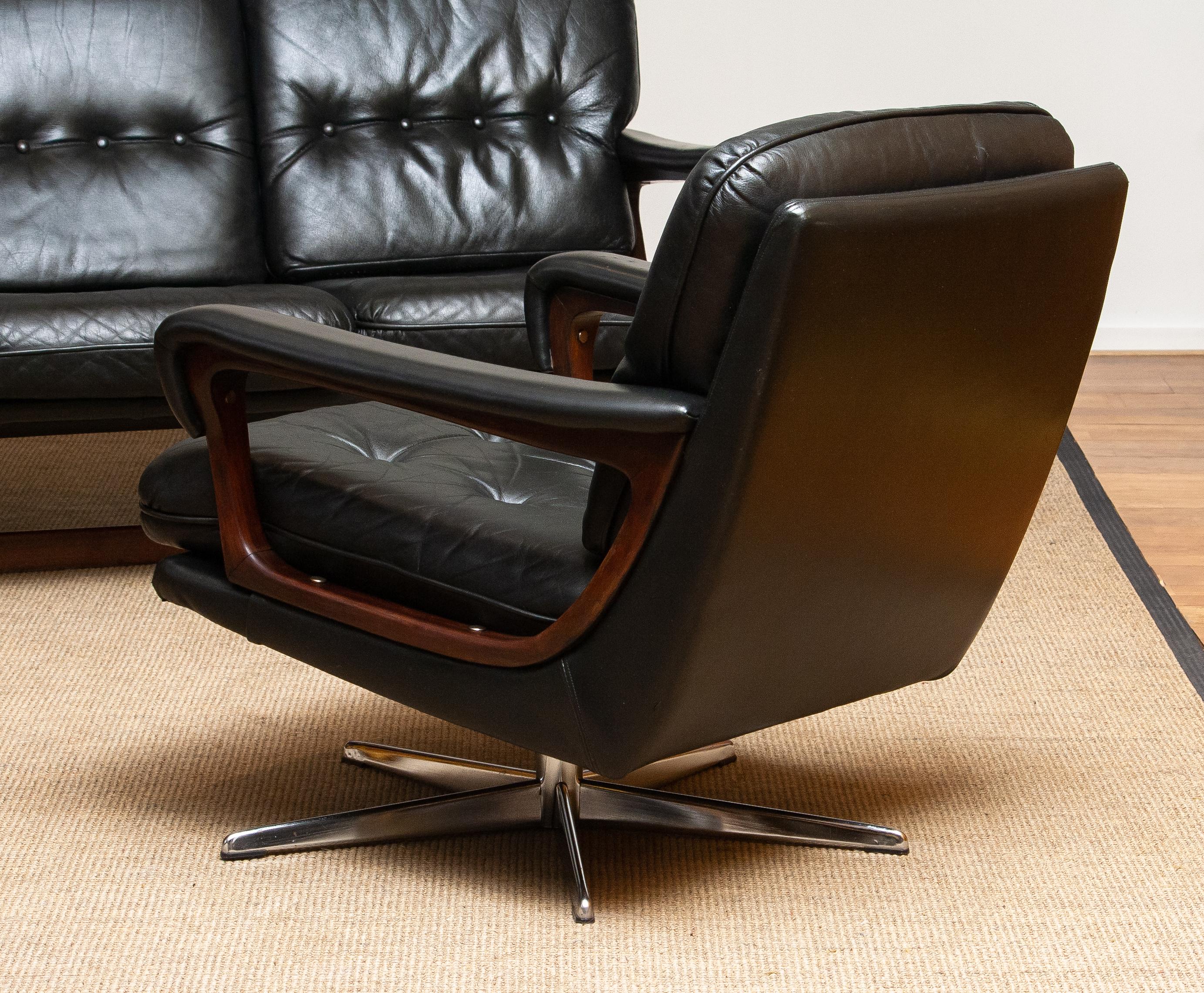 Mid-Century Modern 1960s Oxford Green Leather Sofa and Matching Swivel Chair by André Vandenbeuck