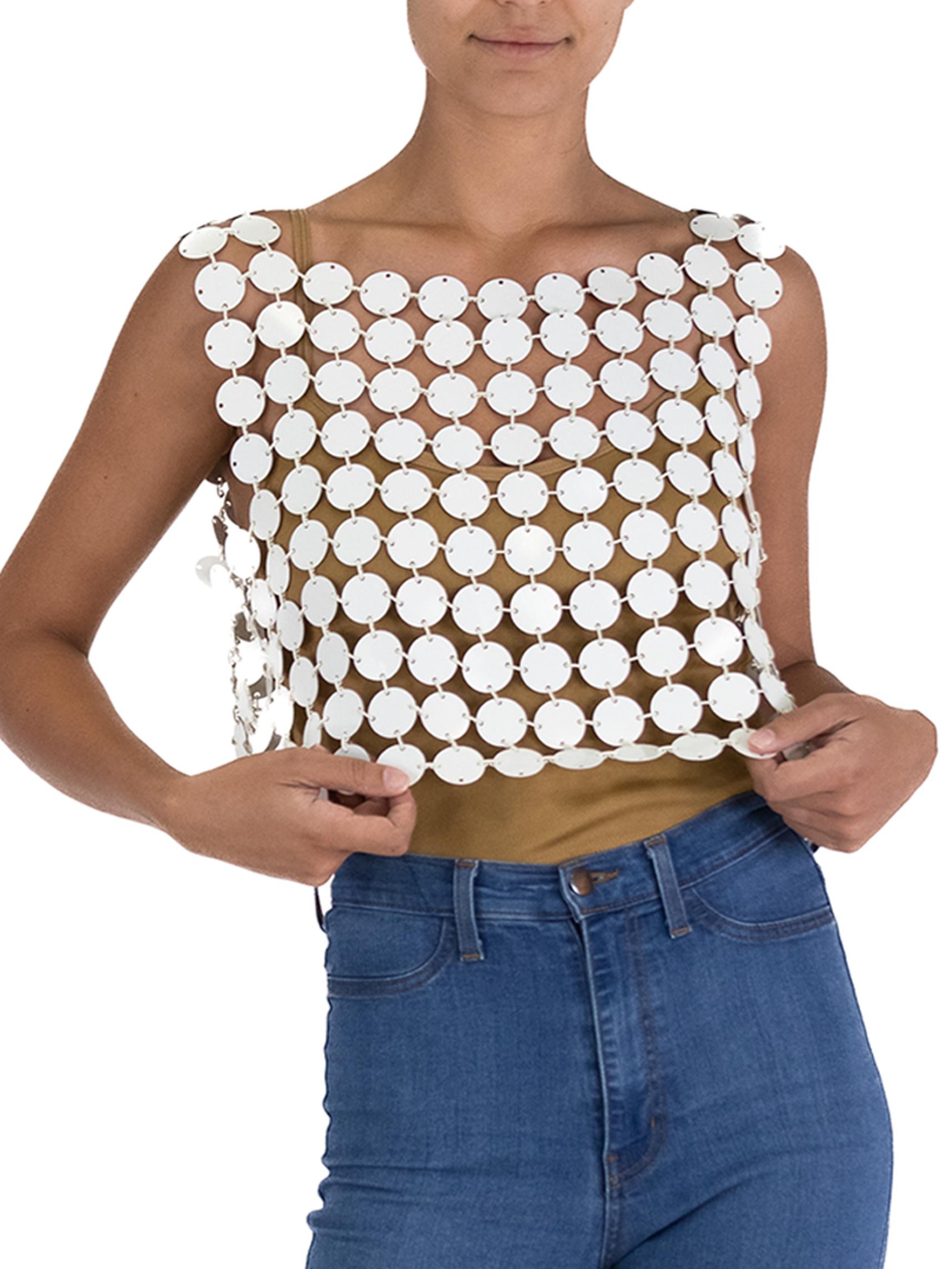 Donna PACO RABANNE DEGLI ANNI '60  Stile Top in plastica bianca a forma di cerchio con catenella in vendita