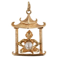 1960s Pagoda Charm Pendant Cultured Pearl Gold