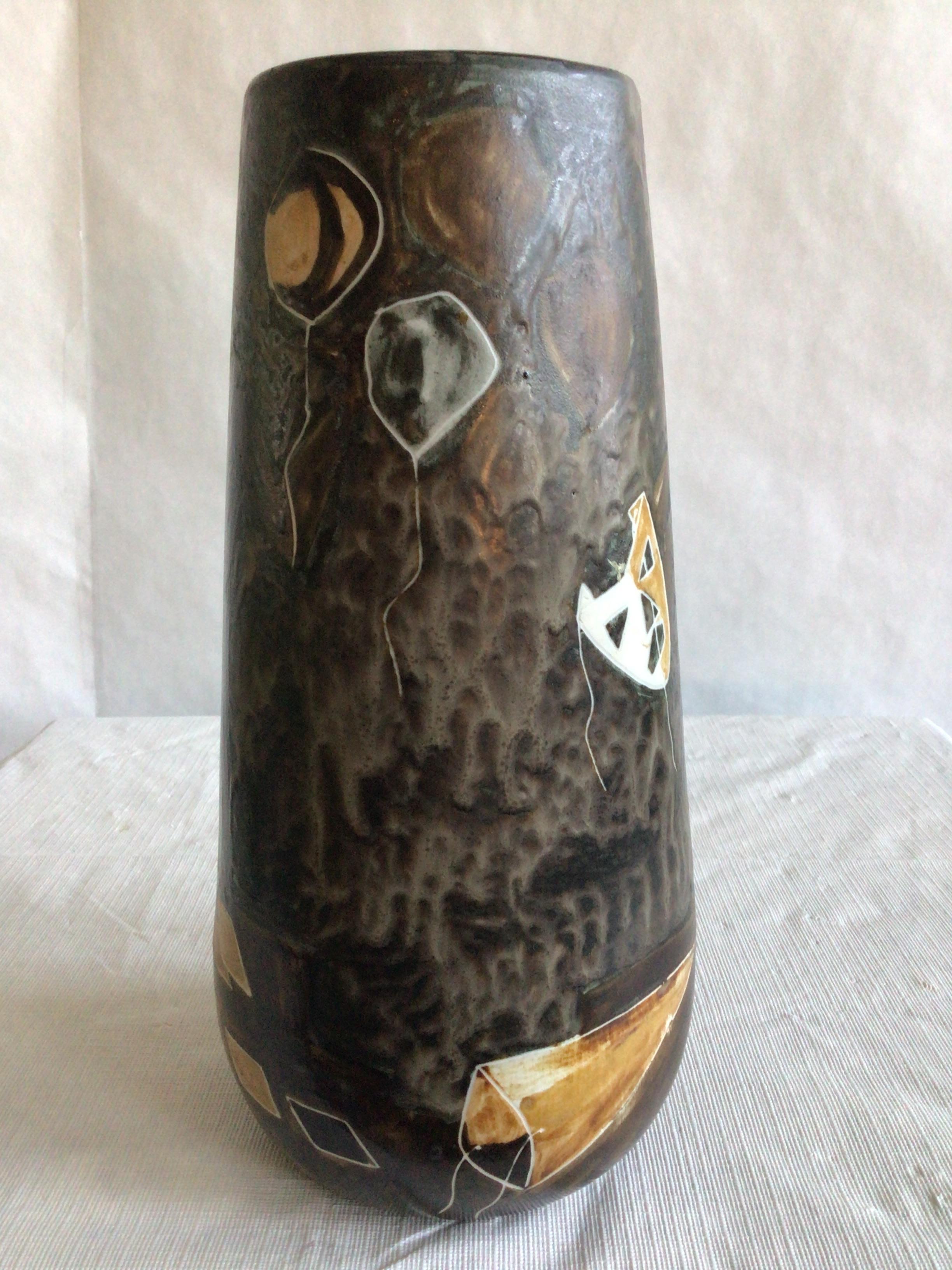 1960s Painted Ceramic Vase Depicting Objects From a Fête In Good Condition For Sale In Tarrytown, NY