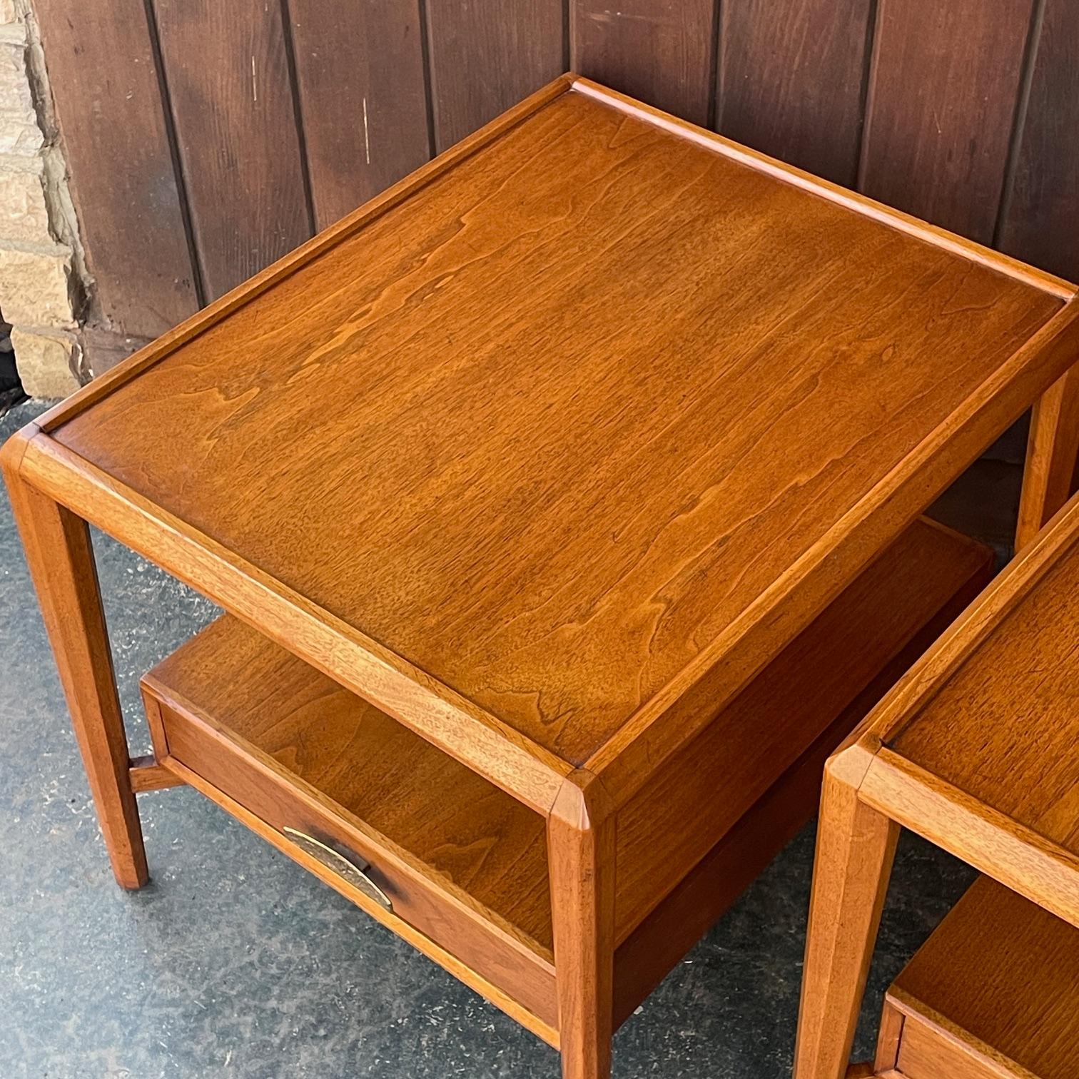 Mid-20th Century 1960s Pair Angular Mid-Century Modern Nightstands Endtables Heritage Perennian