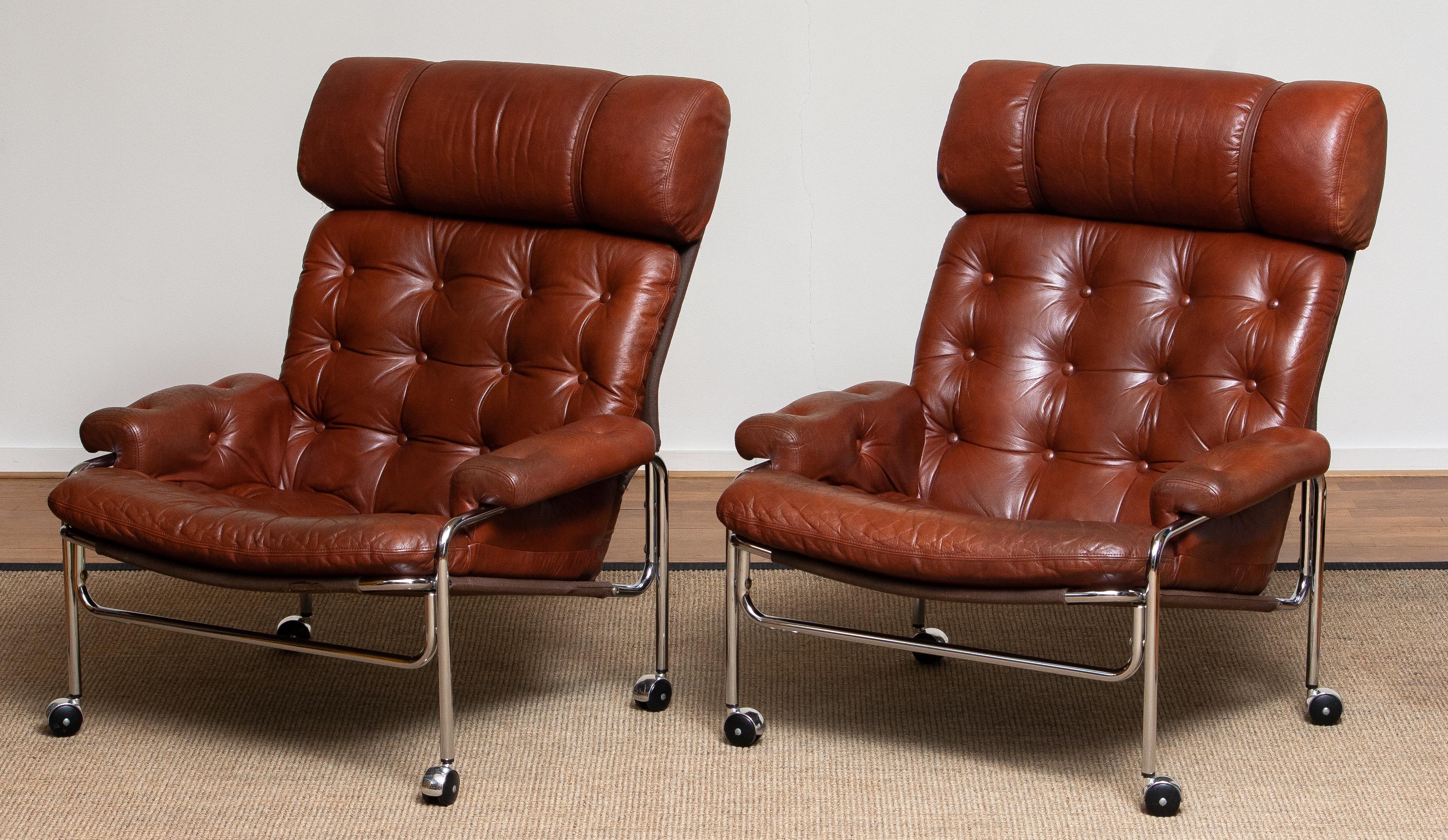 1960s Pair Easy / Armhairs in Chrome and Aged Brown / Cognac Leather by Lindlöfs In Good Condition In Silvolde, Gelderland
