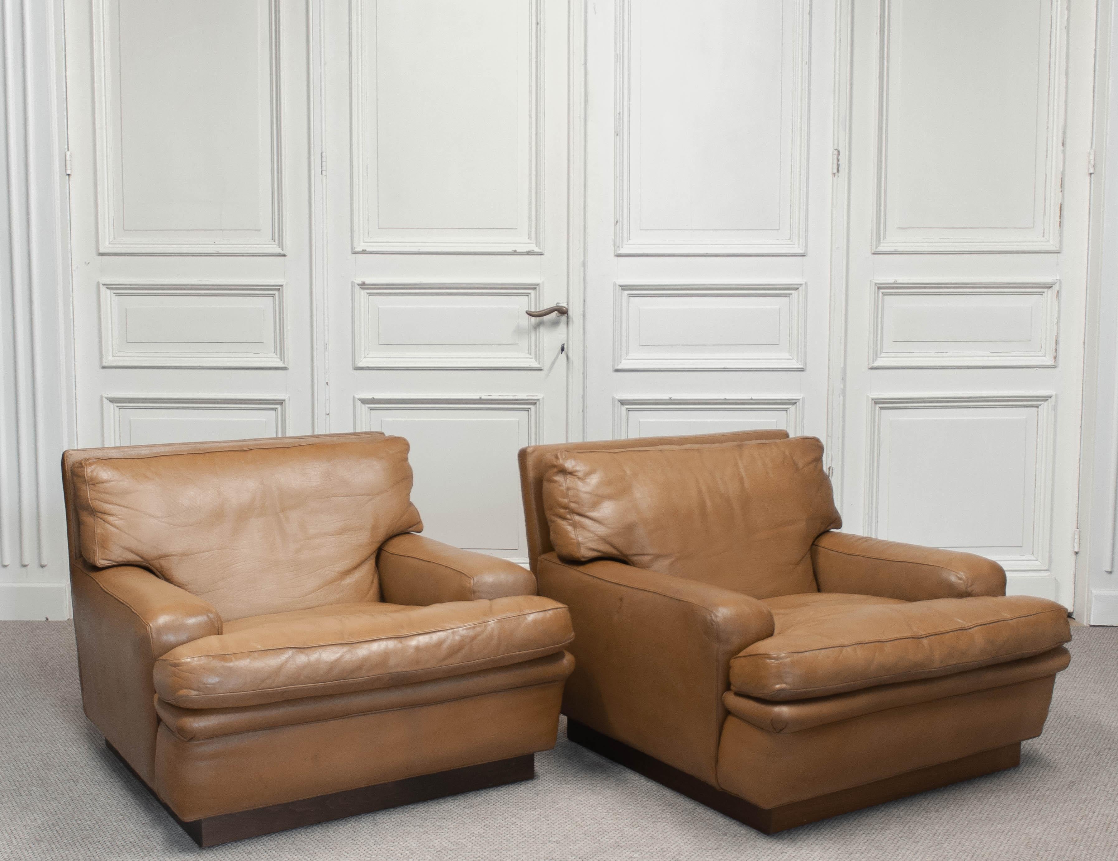 Cuir 1960s, Pair Lounge/Armchairs Mexico by Arne Norell en vente