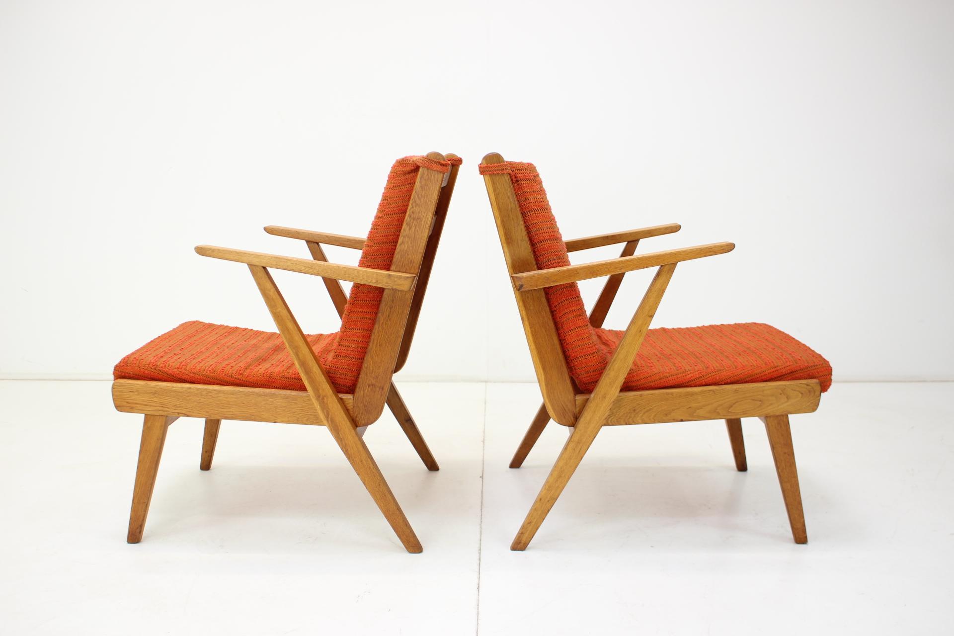 Fabric 1960s Pair of Armchairs, Czechoslovakia For Sale