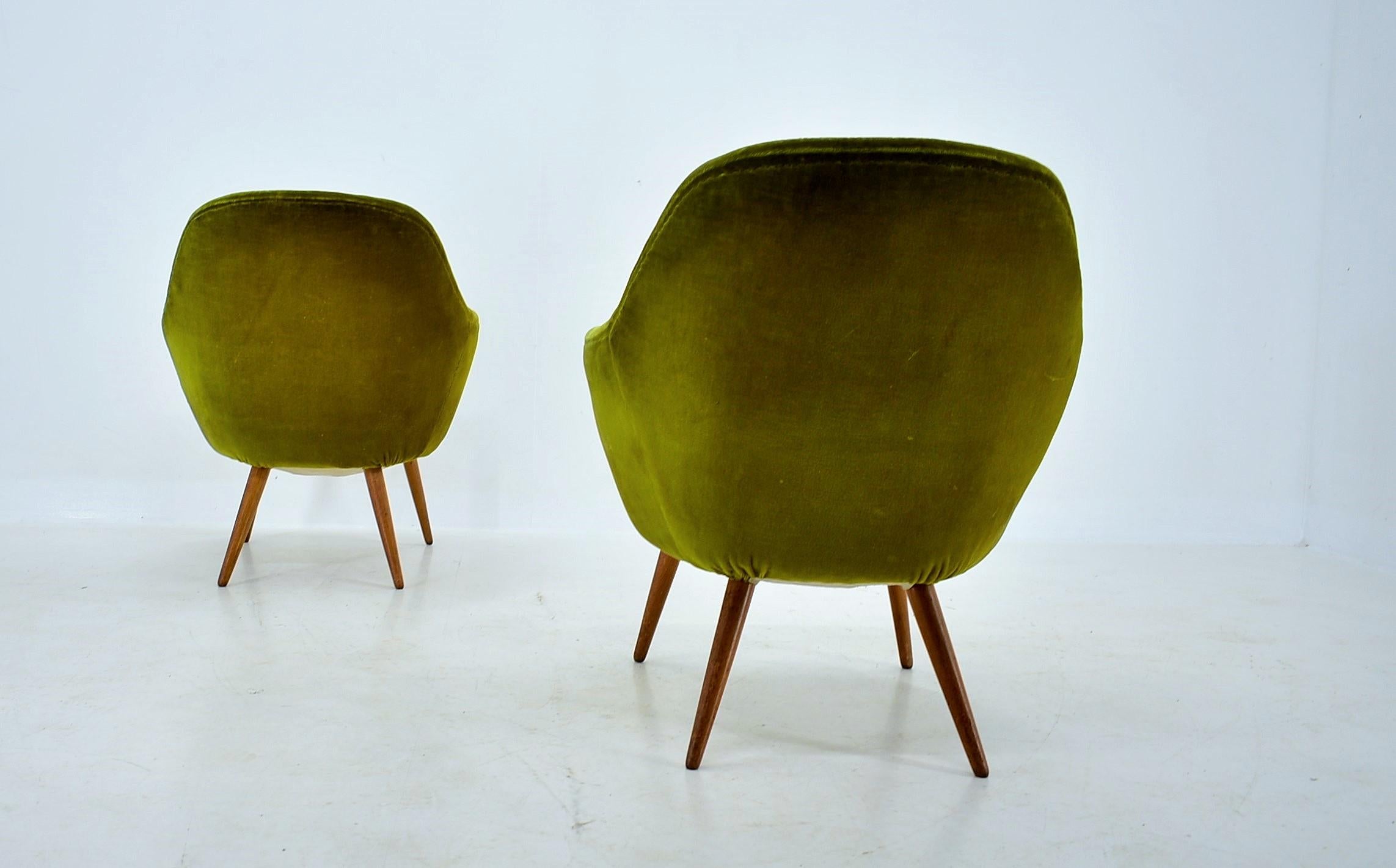 1960s Pair of Armchairs, Italy In Good Condition In Praha, CZ