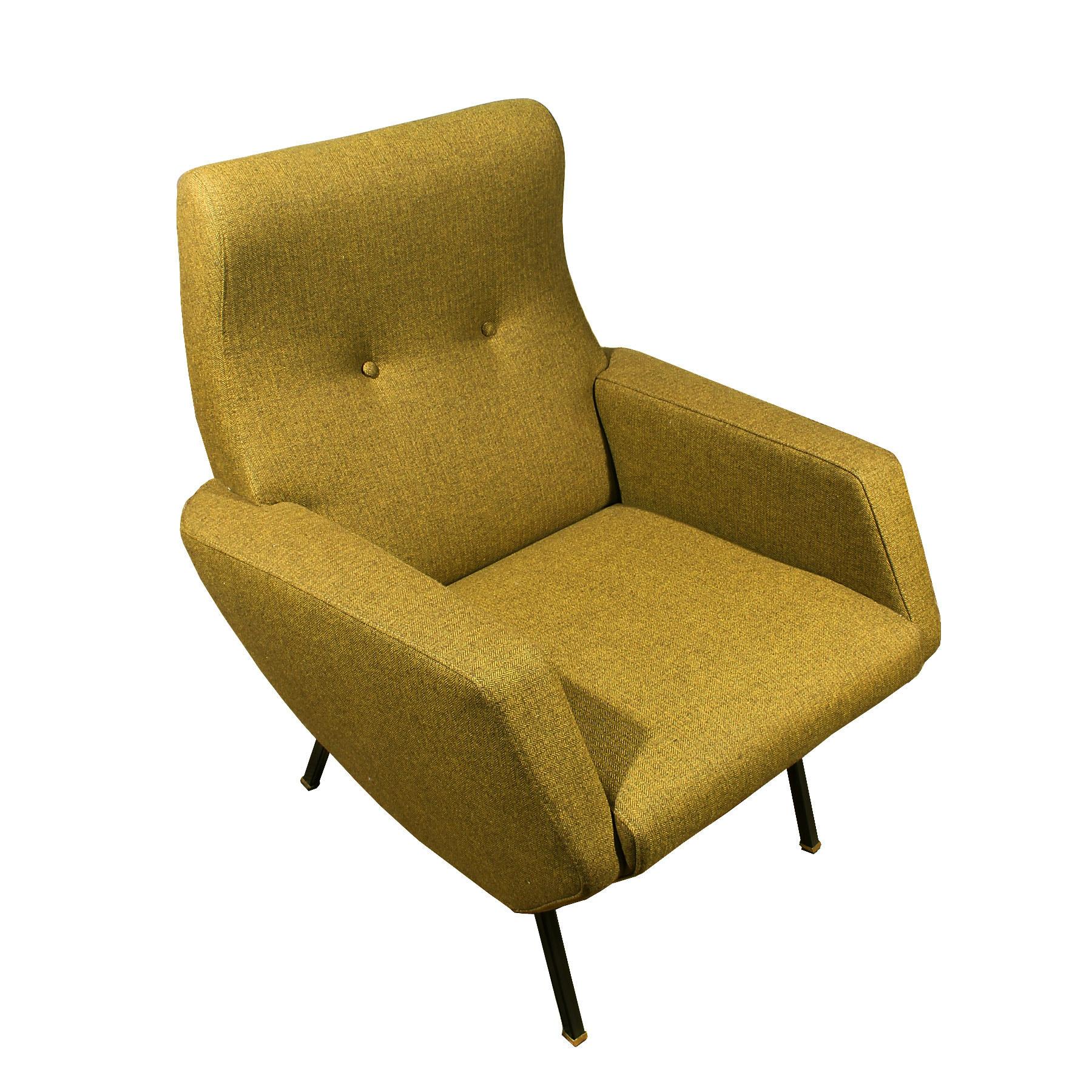 Pair of Mid-Century Modern Armchairs in New Mottled Yellow Fabric - Italy, 1960s For Sale 1