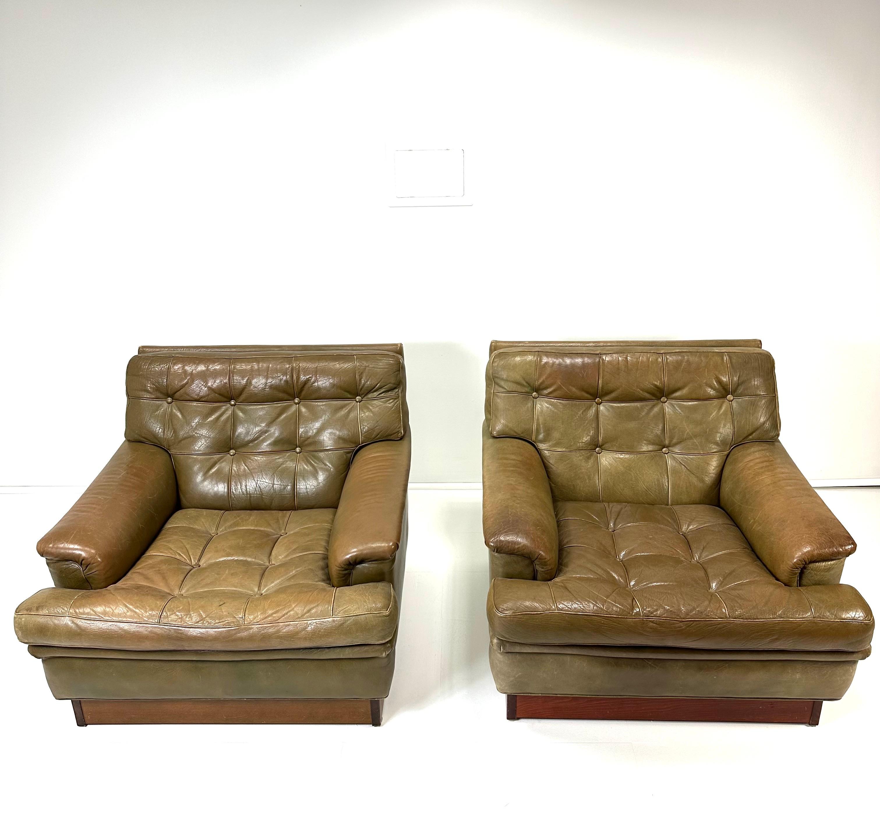 Swedish 1960s Pair of Arne Norell Leather Lounge Chairs For Sale