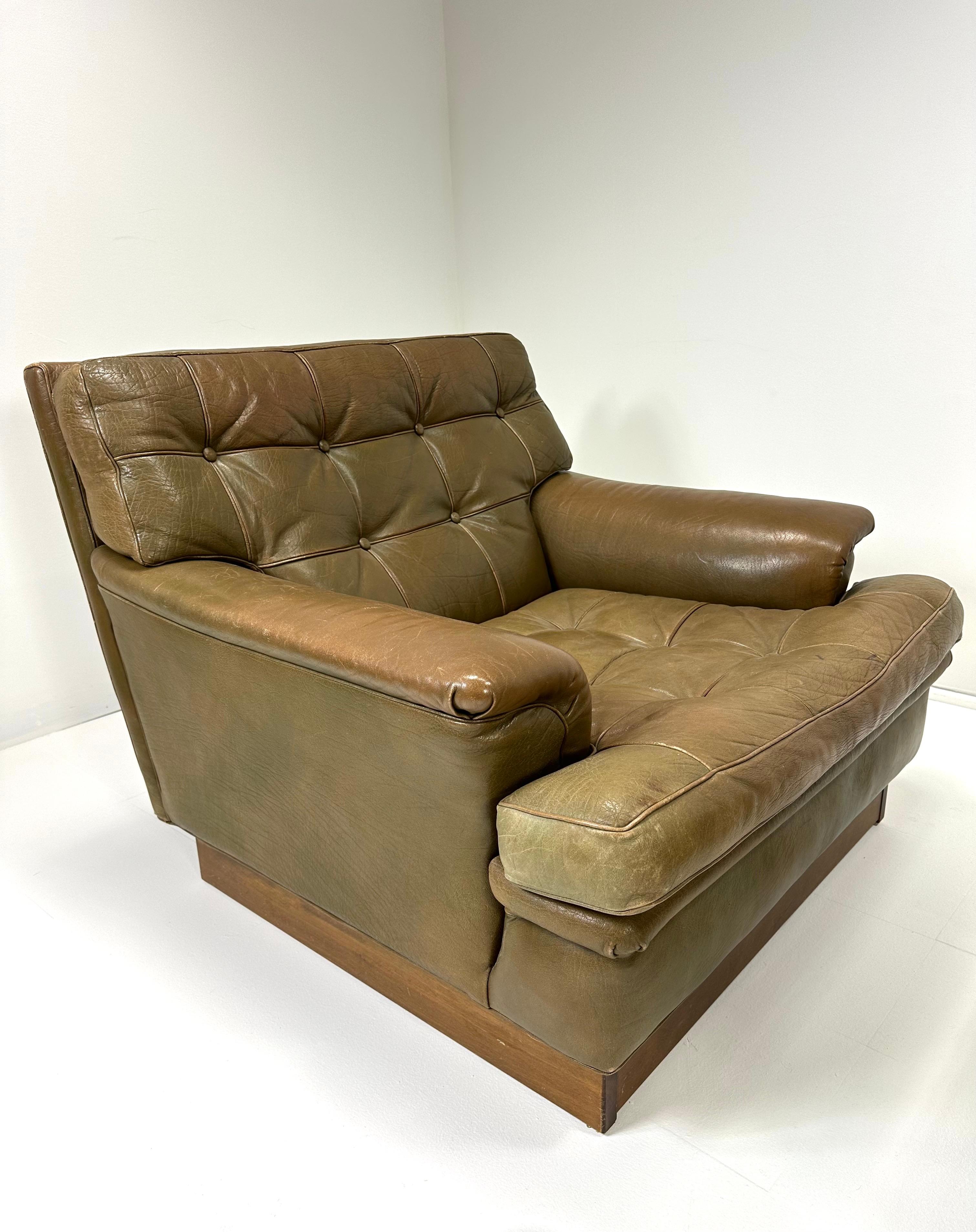 1960s Pair of Arne Norell Leather Lounge Chairs For Sale 2