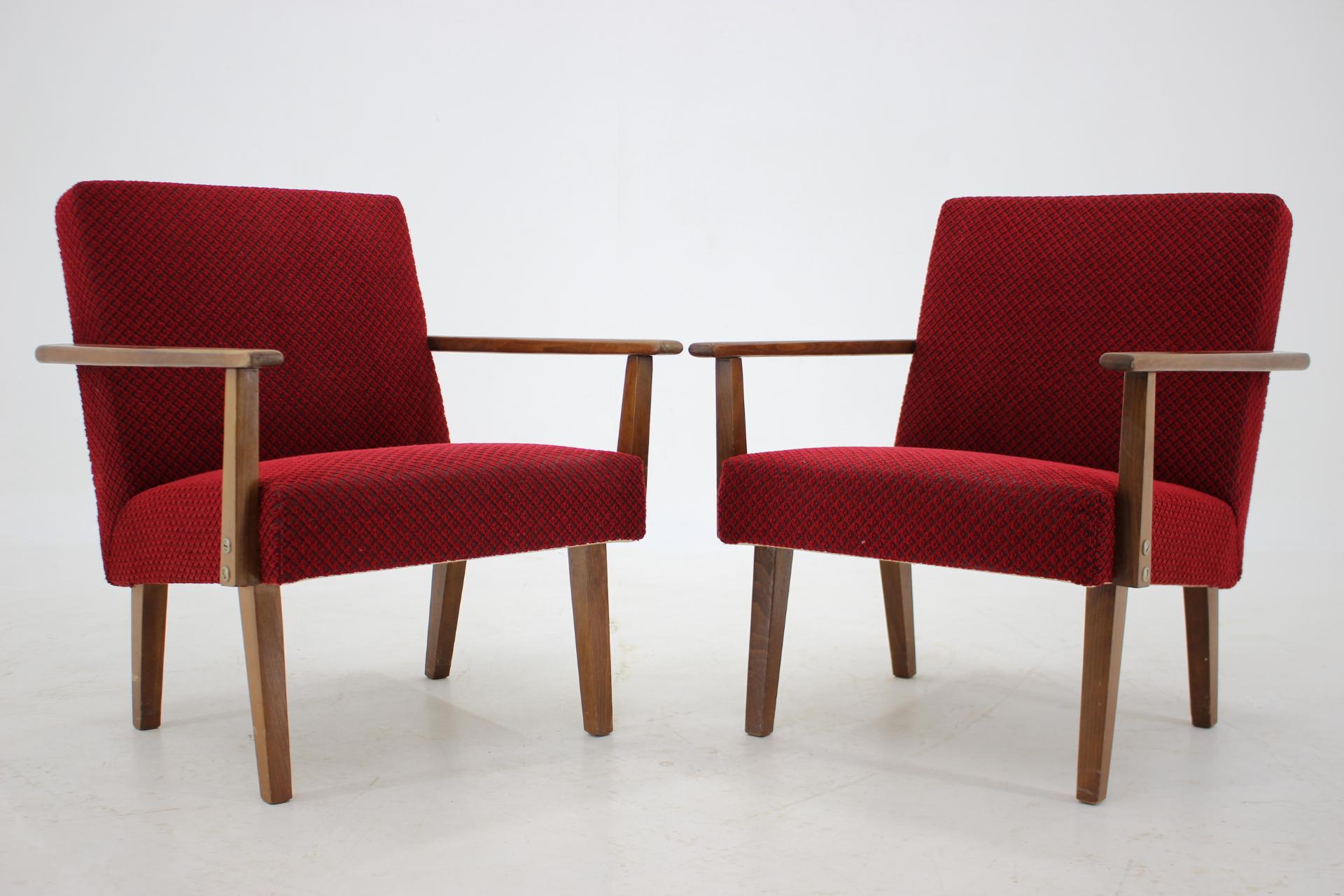 Mid-Century Modern 1960s Pair of Beech Armchairs, Czechoslovakia For Sale