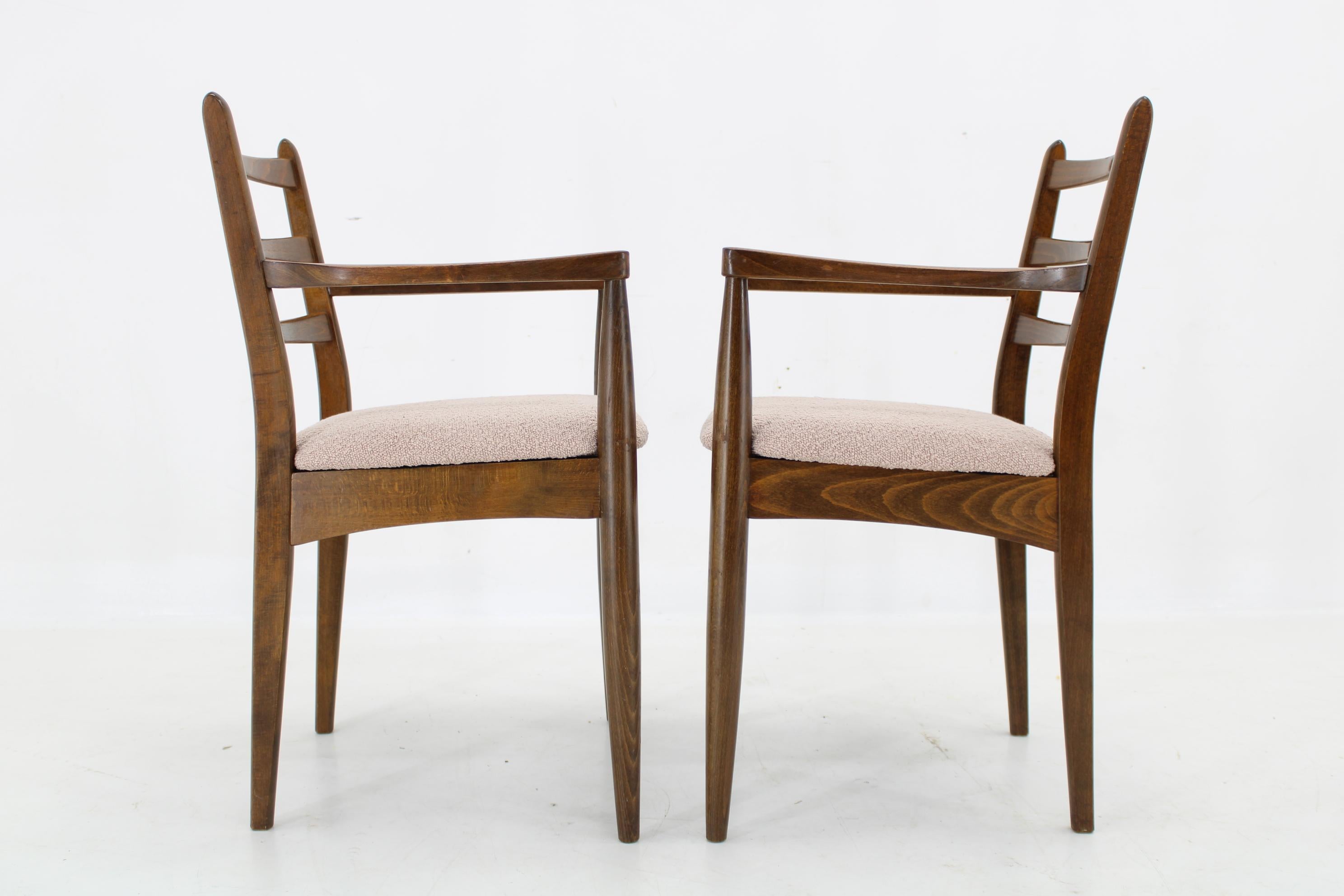 1960s Pair of Beech Armchairs, Czechoslovkia In Good Condition For Sale In Praha, CZ