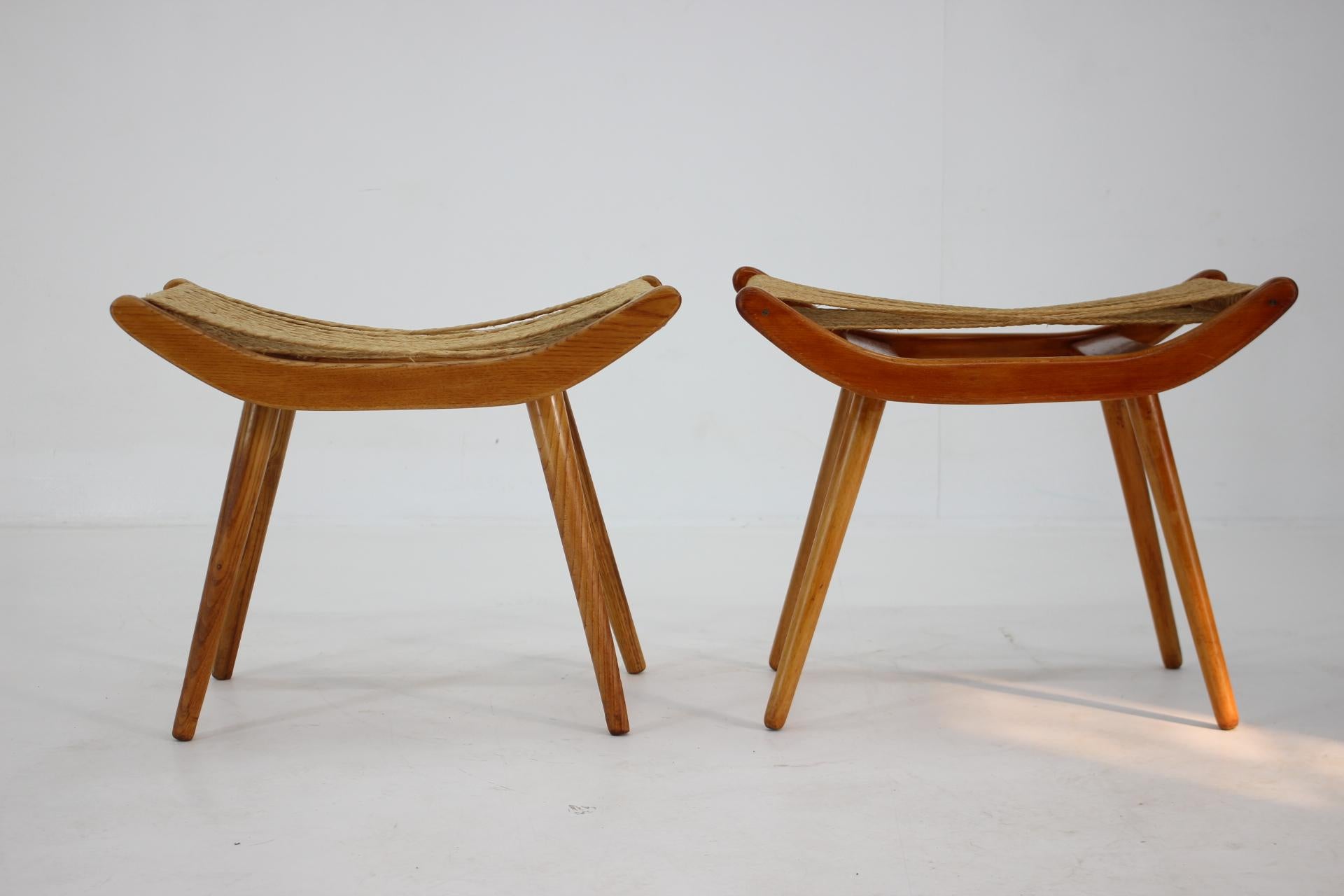 1960s Pair of Beech Straw Stools, Czechoslovakia In Good Condition In Praha, CZ